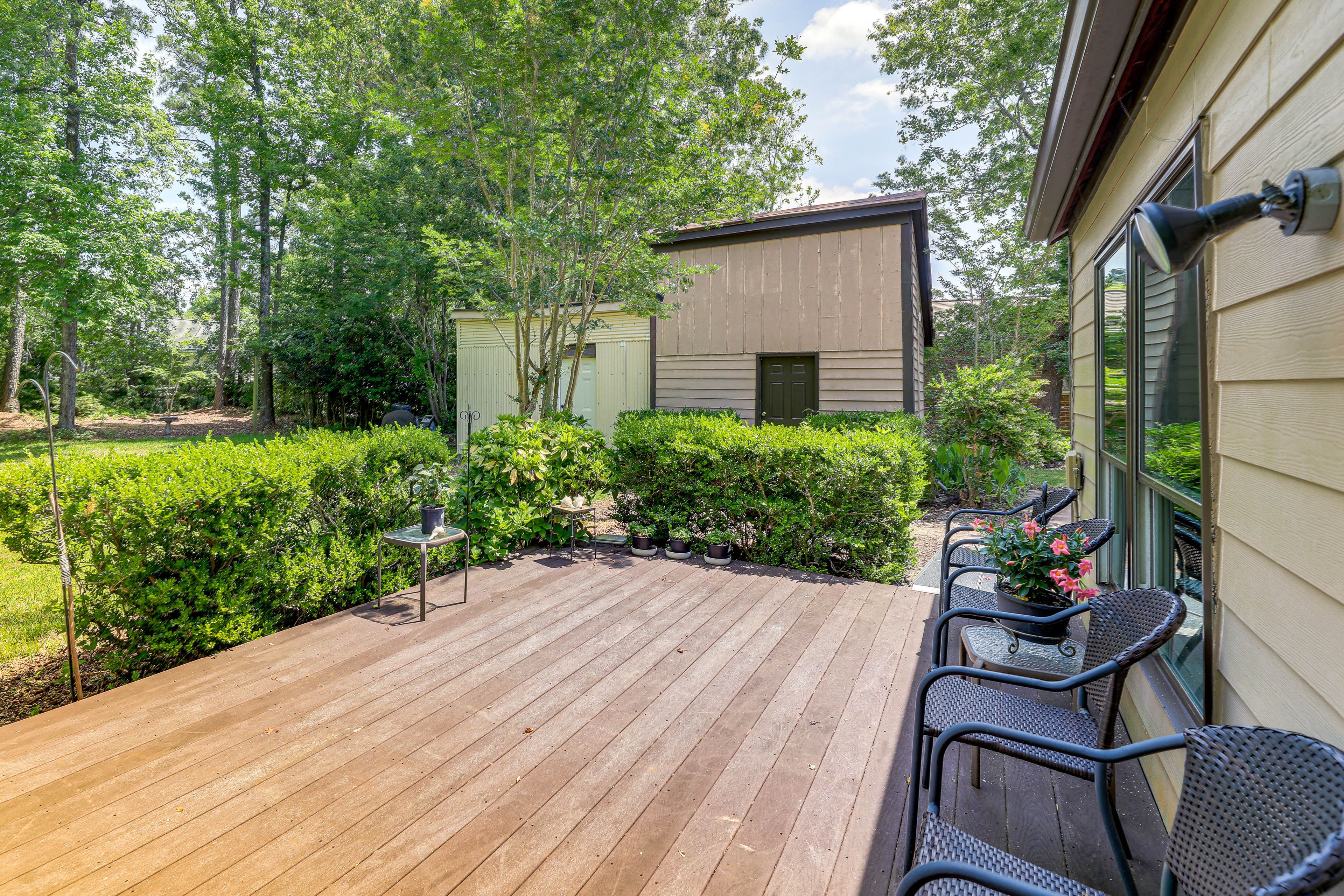 Morehead City Vacation Rental | 4BR | 2BA | 1,984 Sq Ft | 2 Steps to Enter