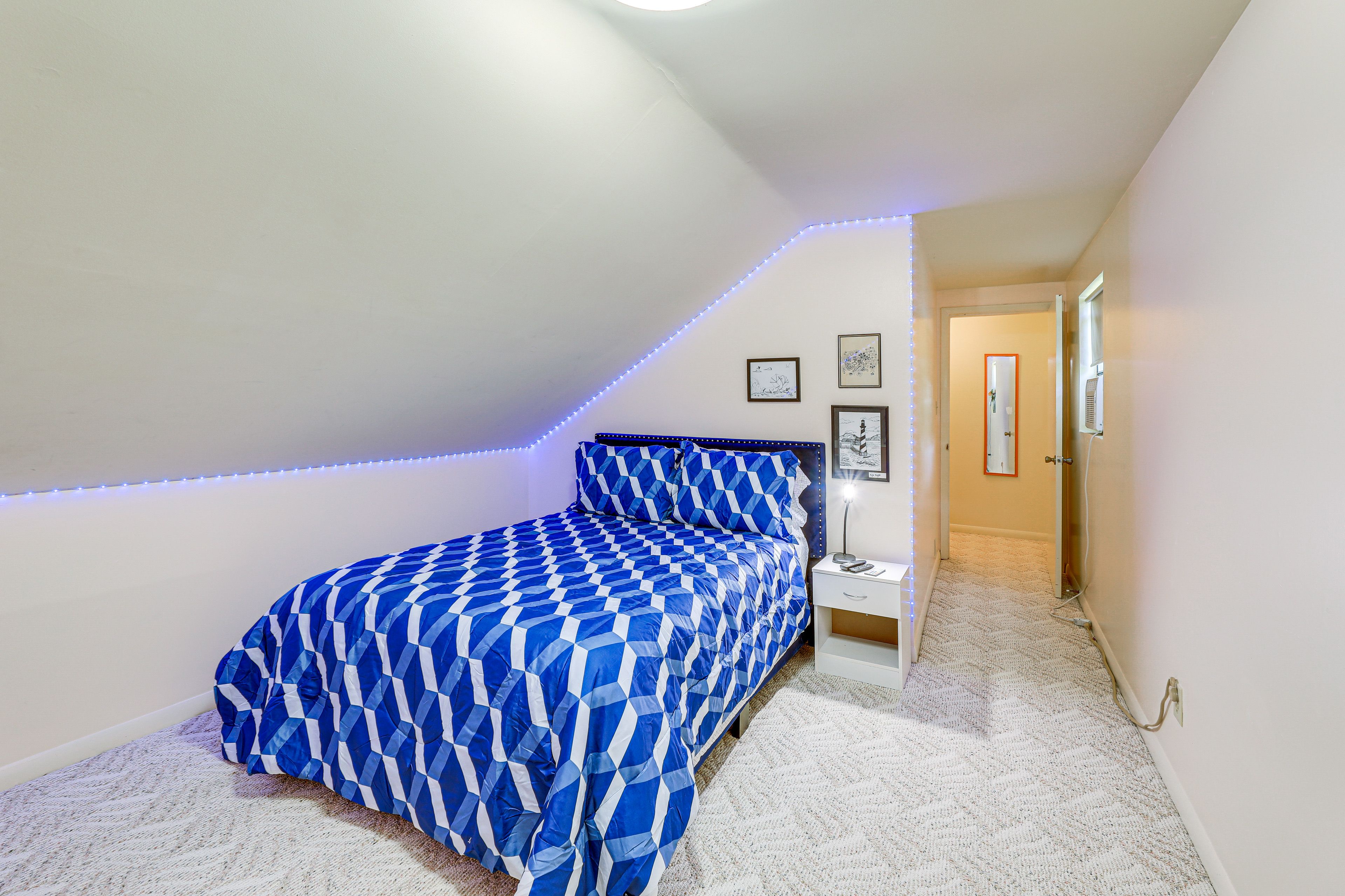 Bedroom 4 | Queen Bed | 2nd Floor