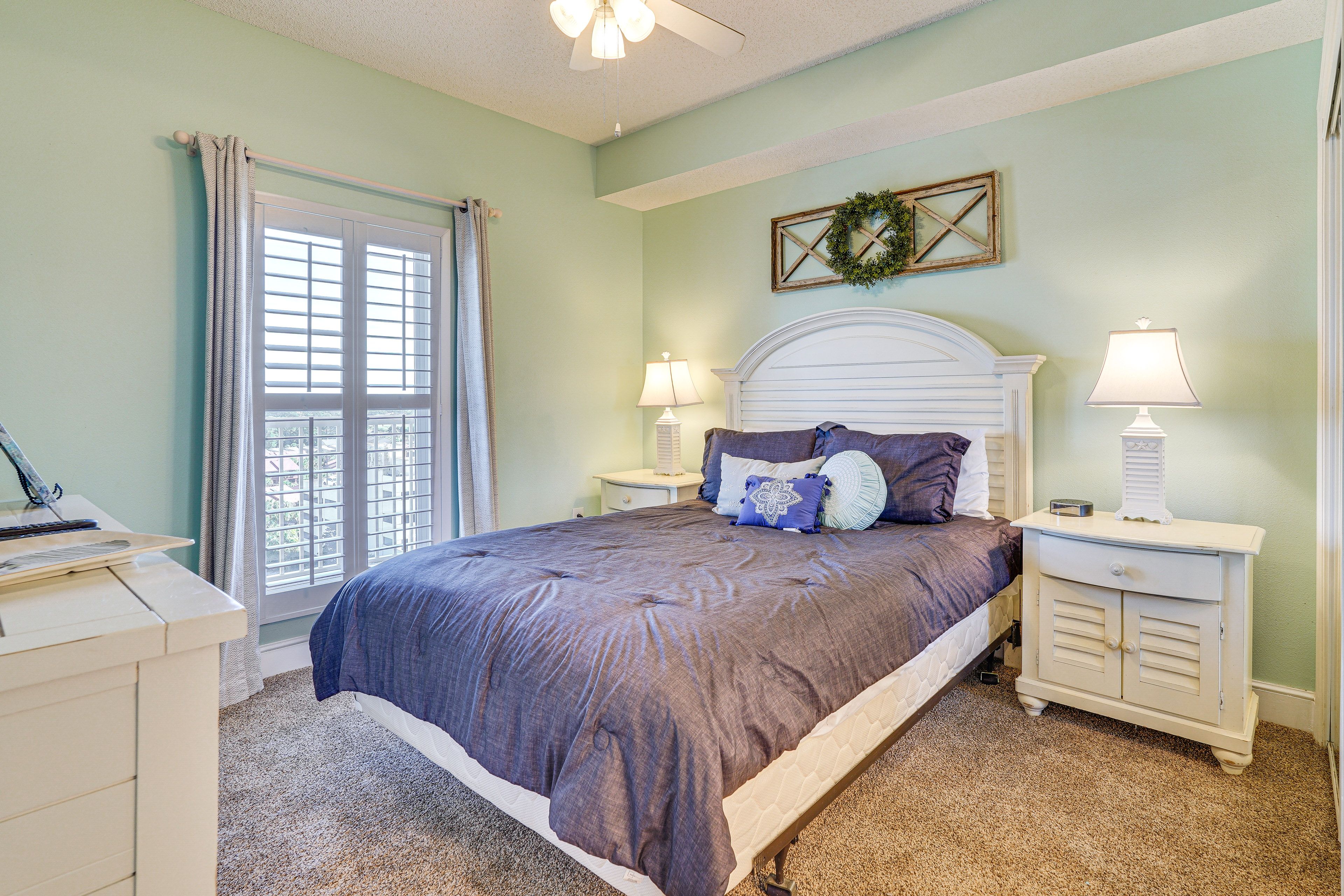 Bedroom 2 | Queen Bed | En-Suite Bathroom