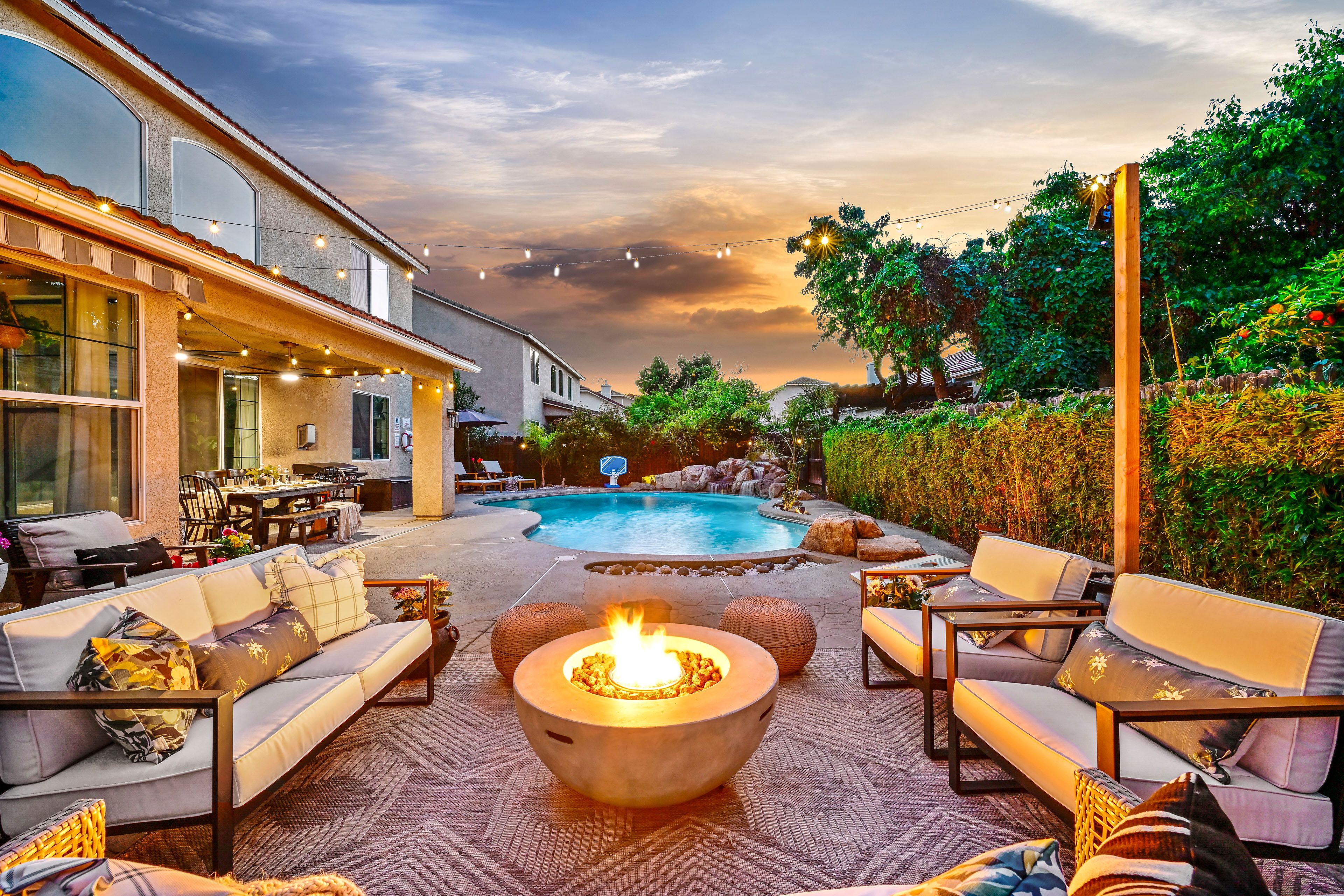 Clovis Vacation Rental | 4BR | 3BA | Step-Free Entrance | 2,687 Sq Ft