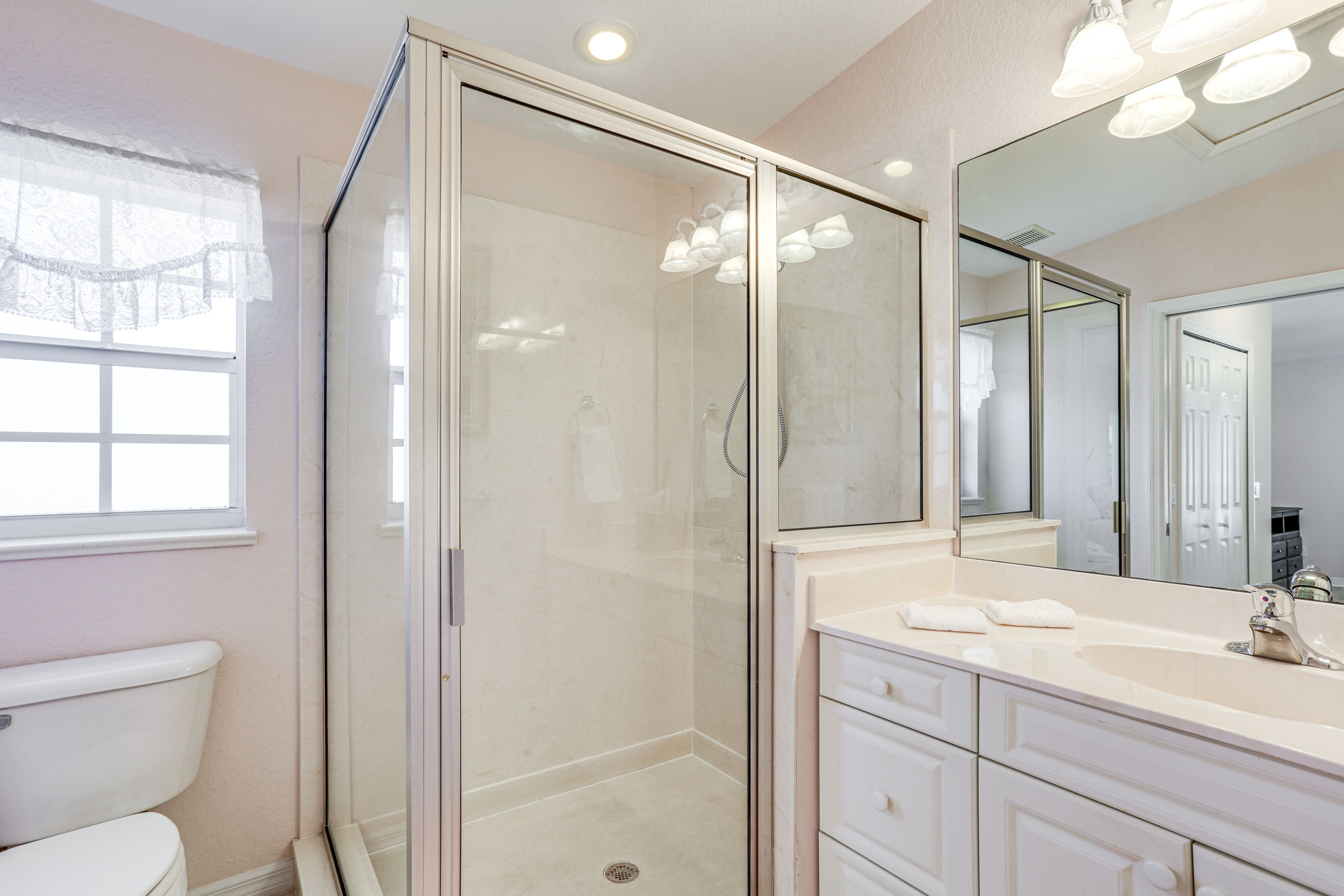 Full Bathroom | 2nd Floor | Separate Tub & Shower
