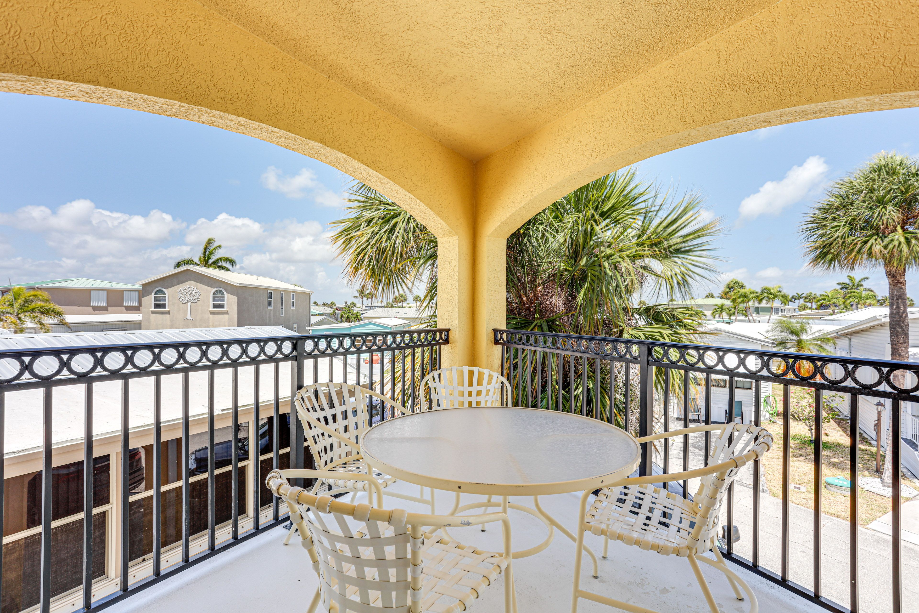 Jensen Beach Vacation Rental | 3BR | 3BA | 1,548 Sq Ft | Small Step for Entry
