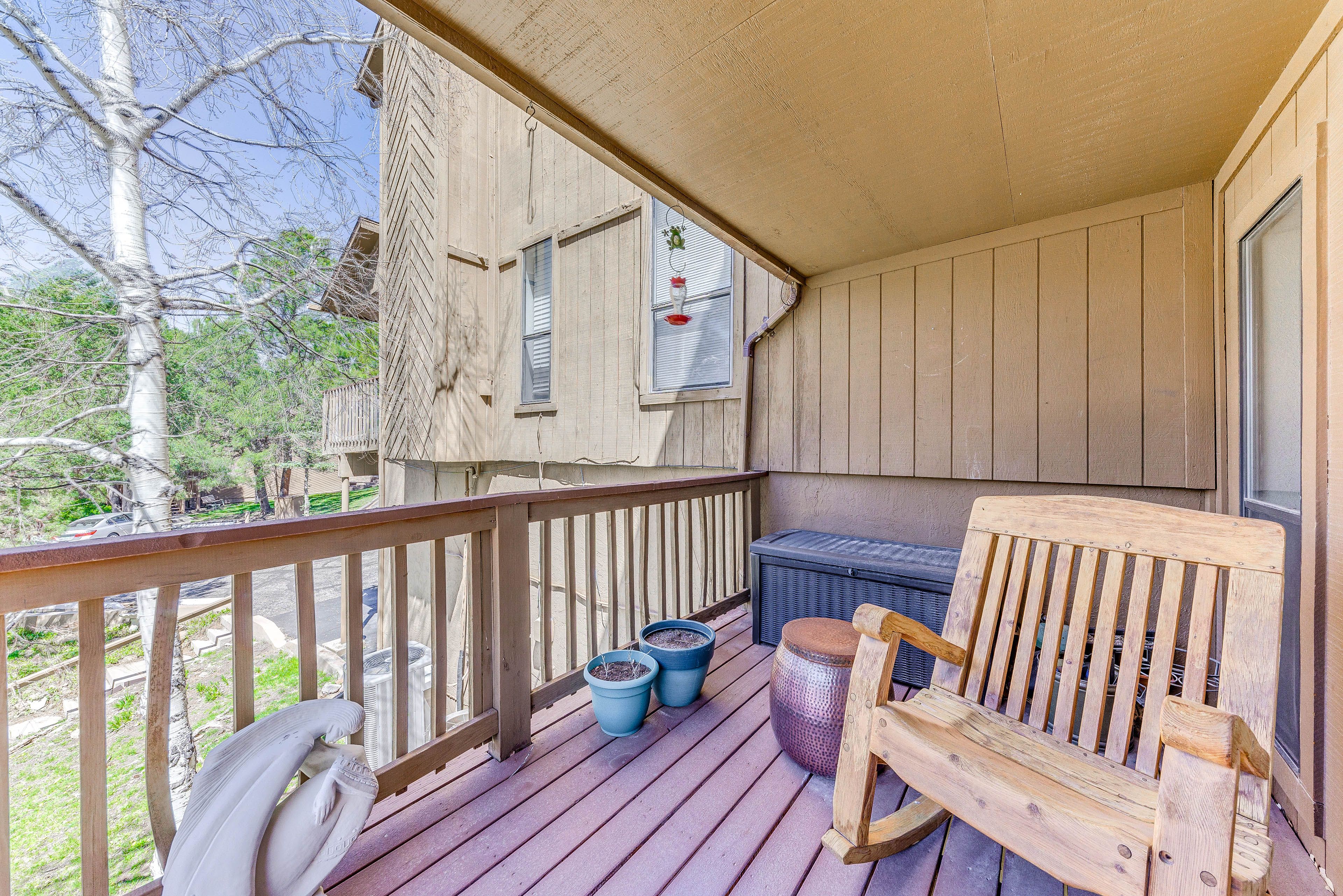 Private Deck | Outdoor Seating