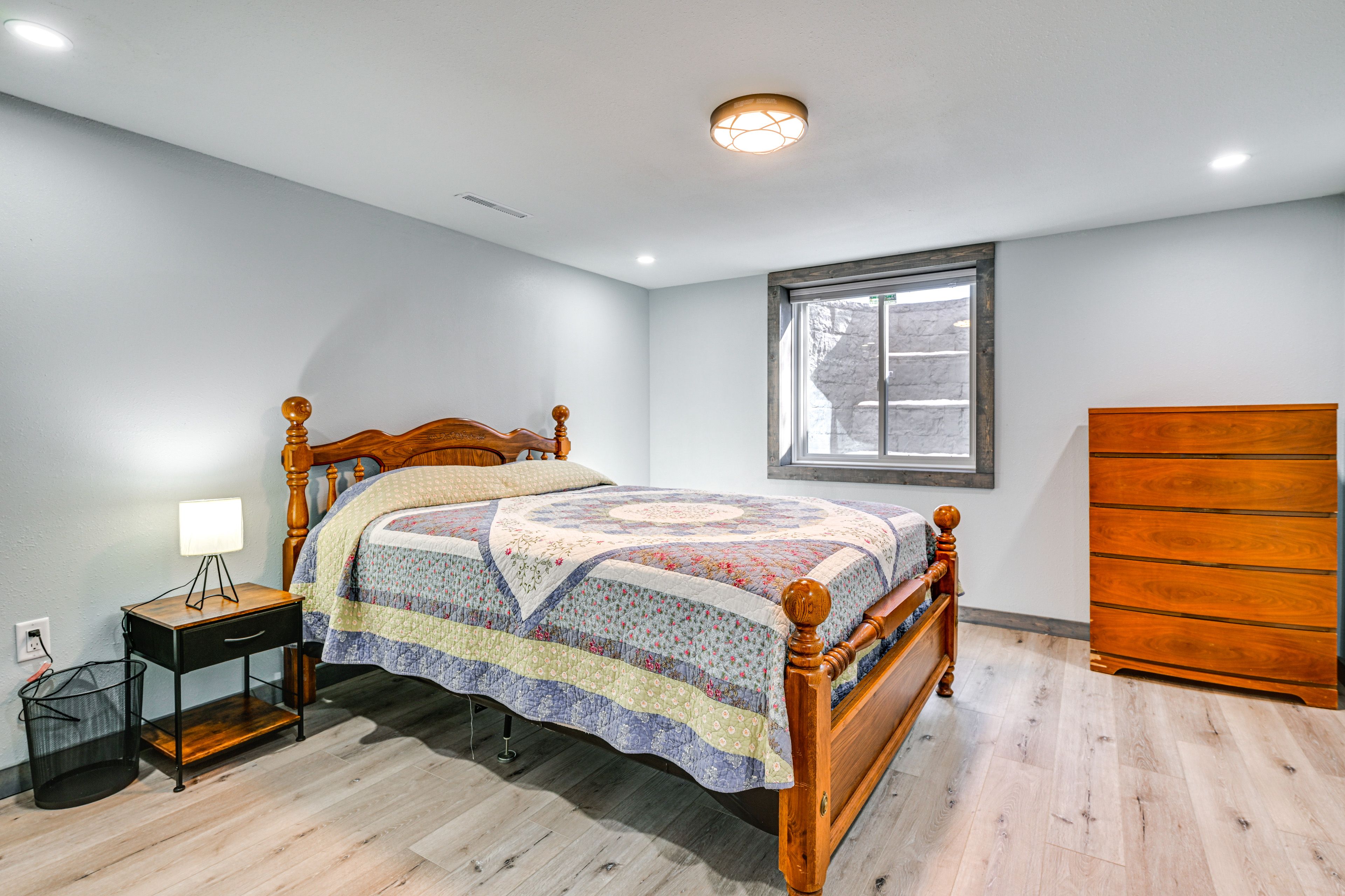 Bedroom 4 | Lower Level | Queen Bed