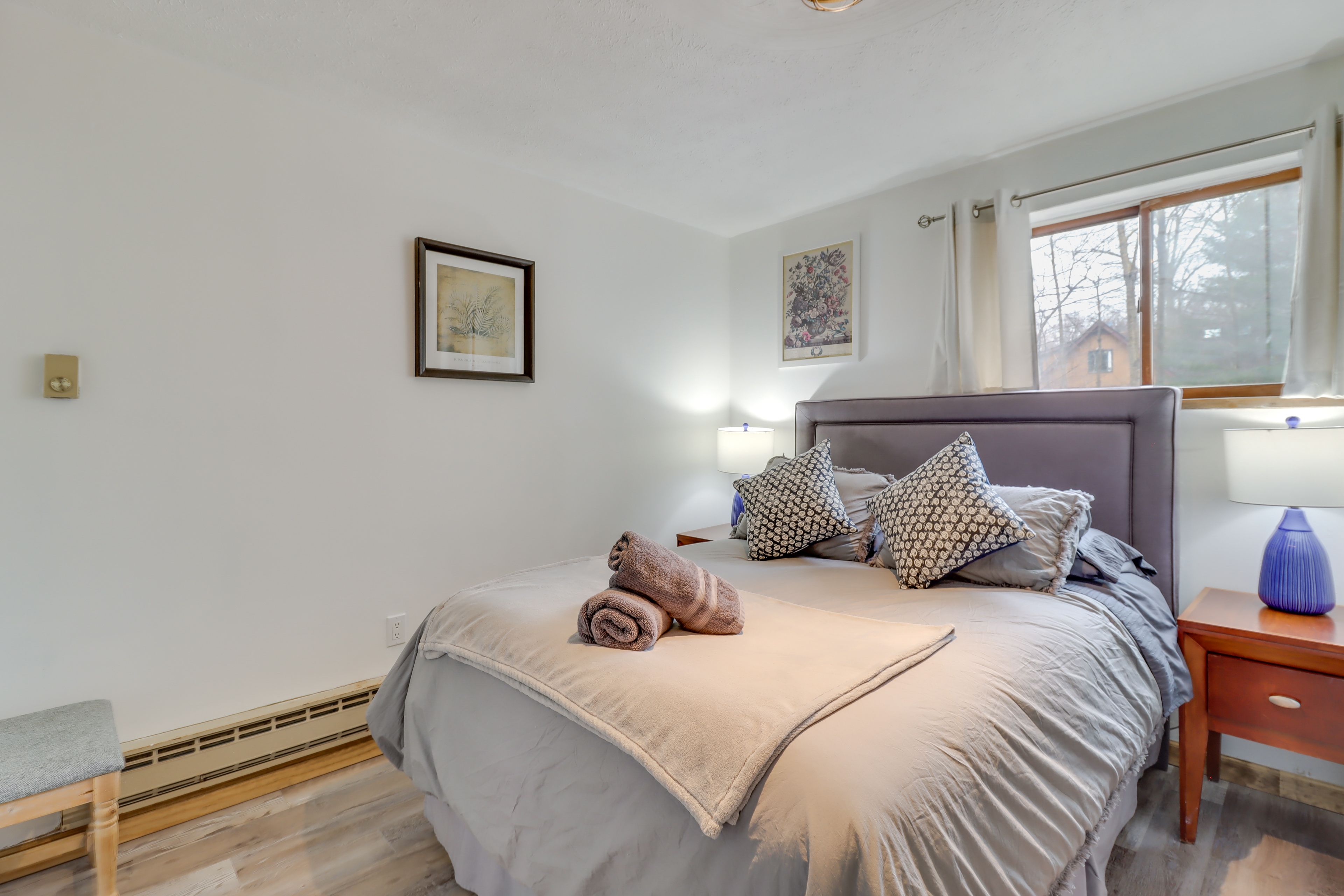 Bedroom 3 | Queen Bed | 1st Floor