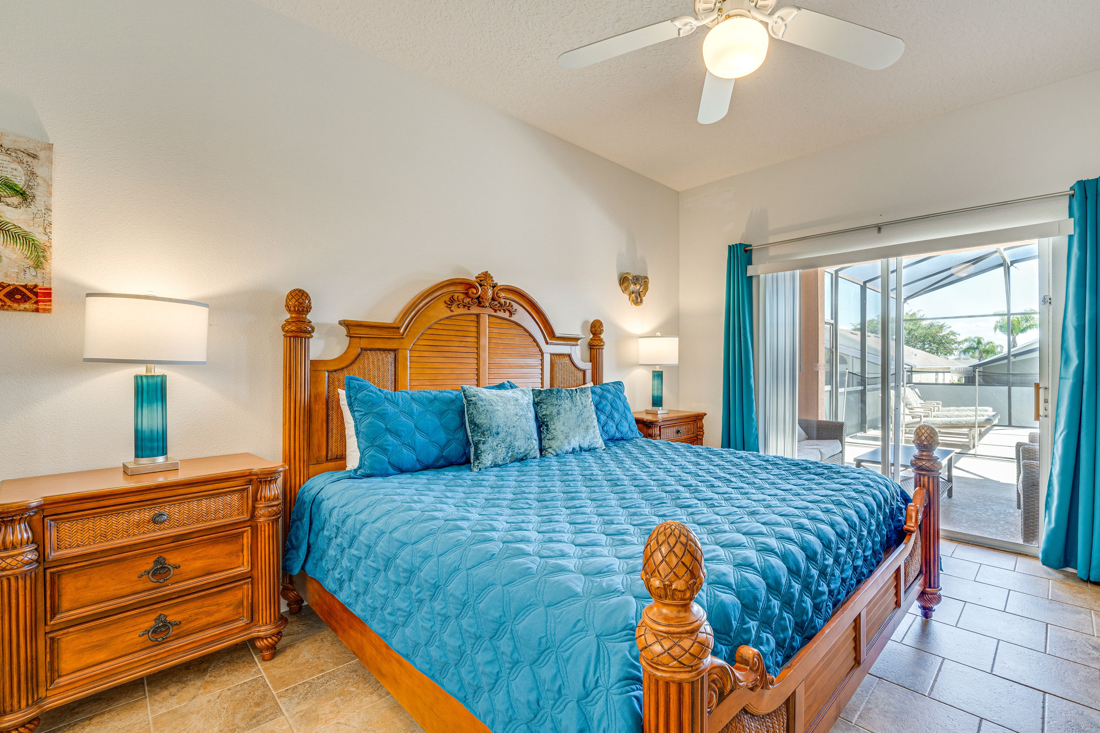 Bedroom 1 | King Bed | Linens Provided | 1st Floor