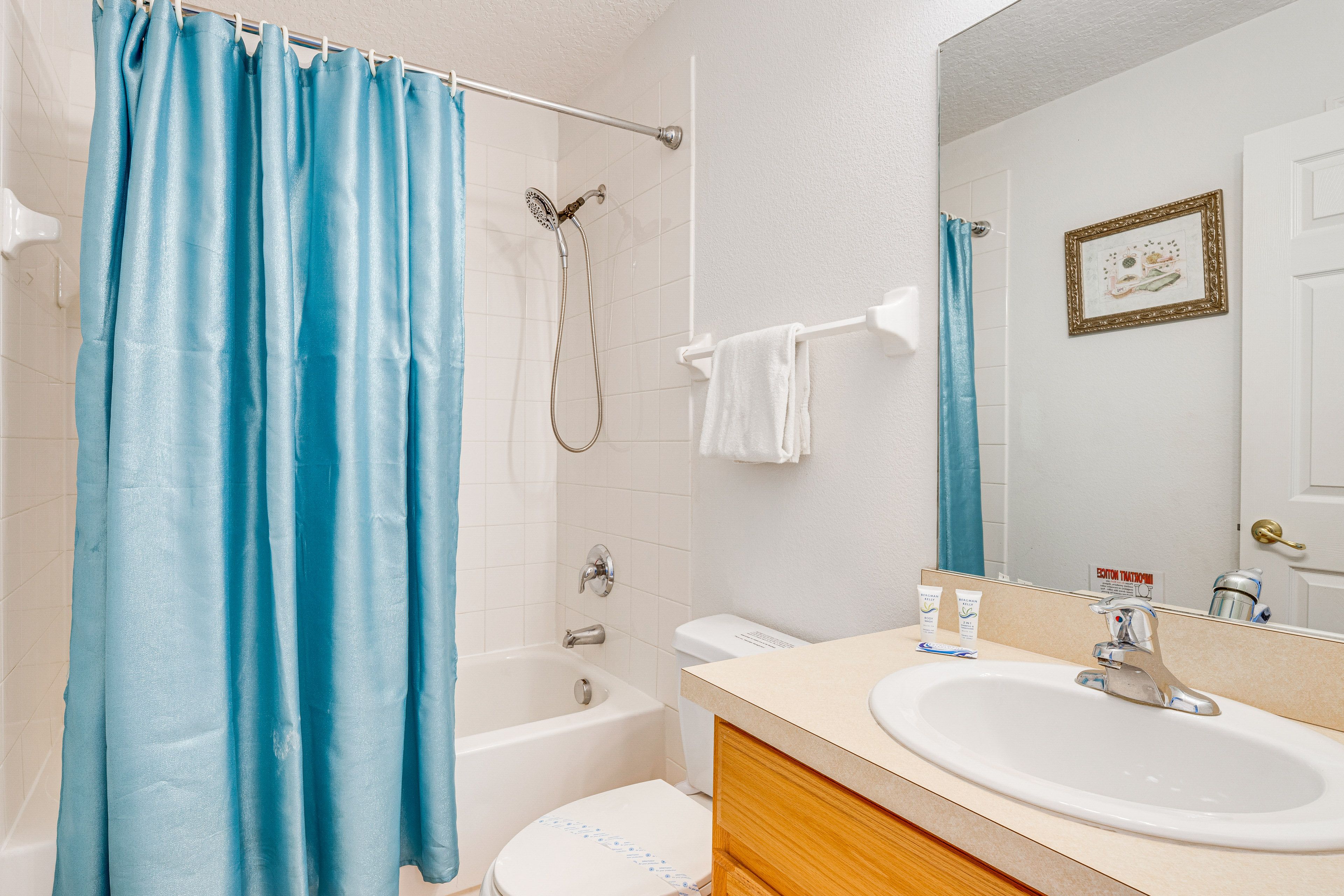 Bathroom | 2nd Floor