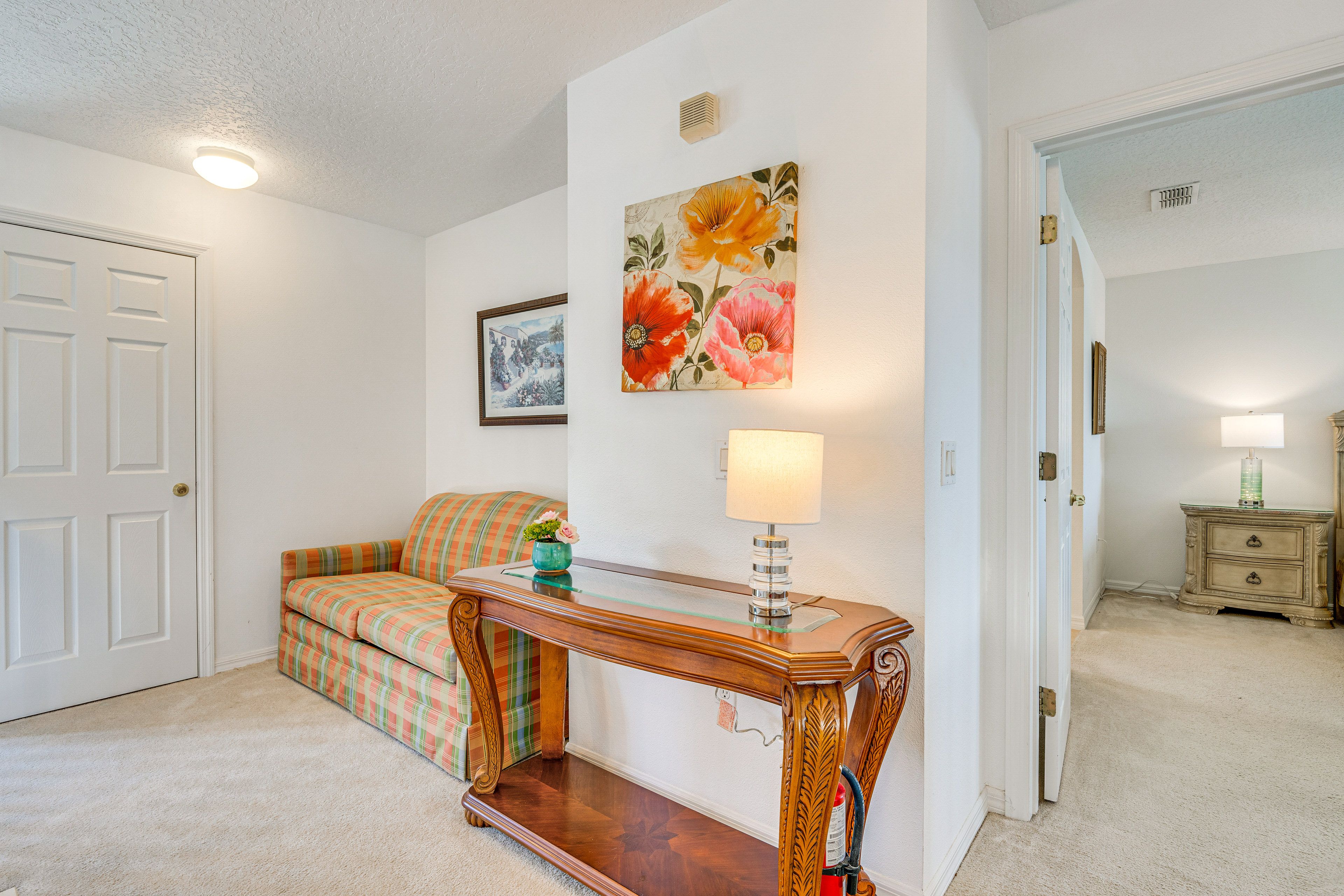 Upstairs Landing | 2nd Floor