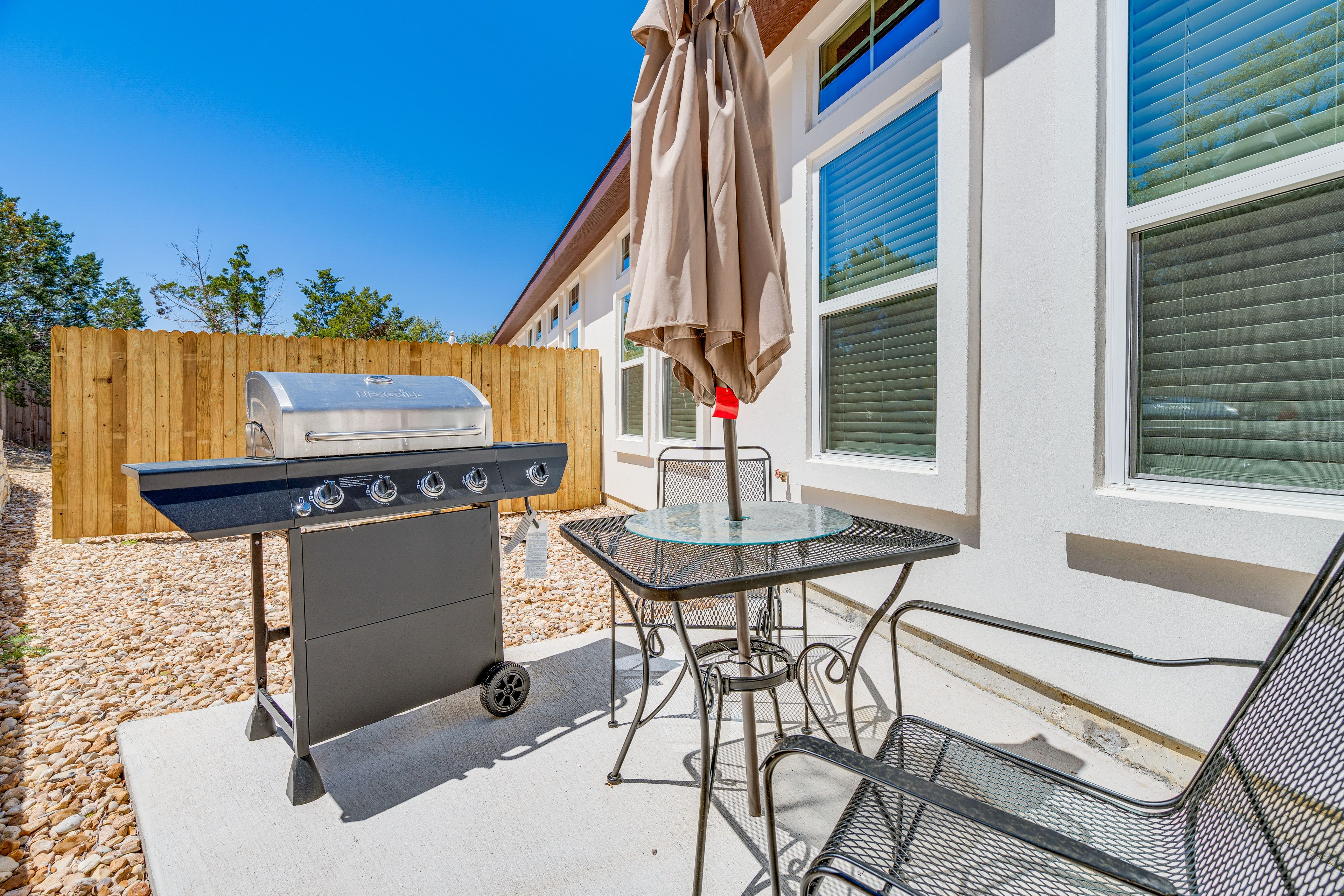Private Patio | Outdoor Dining
