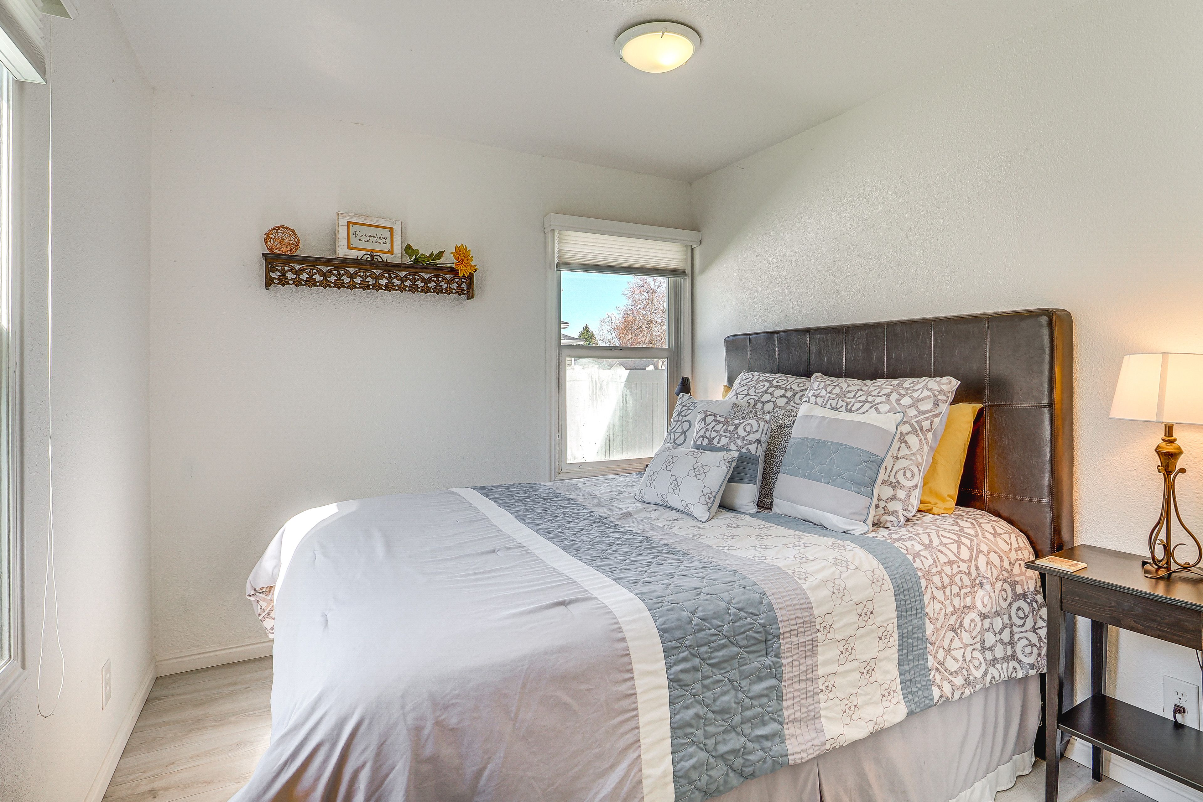 Bedroom 3 | Queen Bed