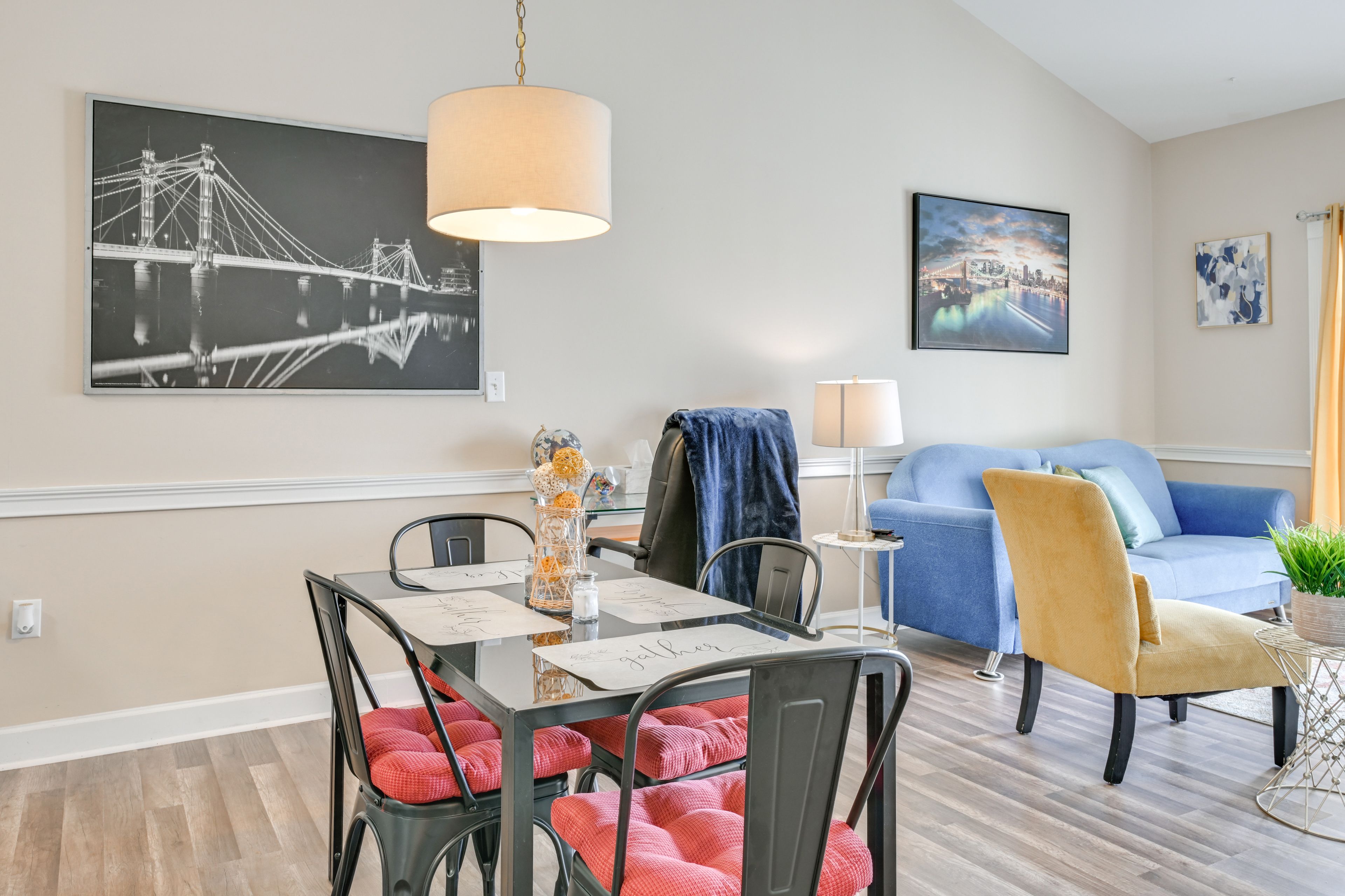 Dining Area | Dishware & Flatware Provided