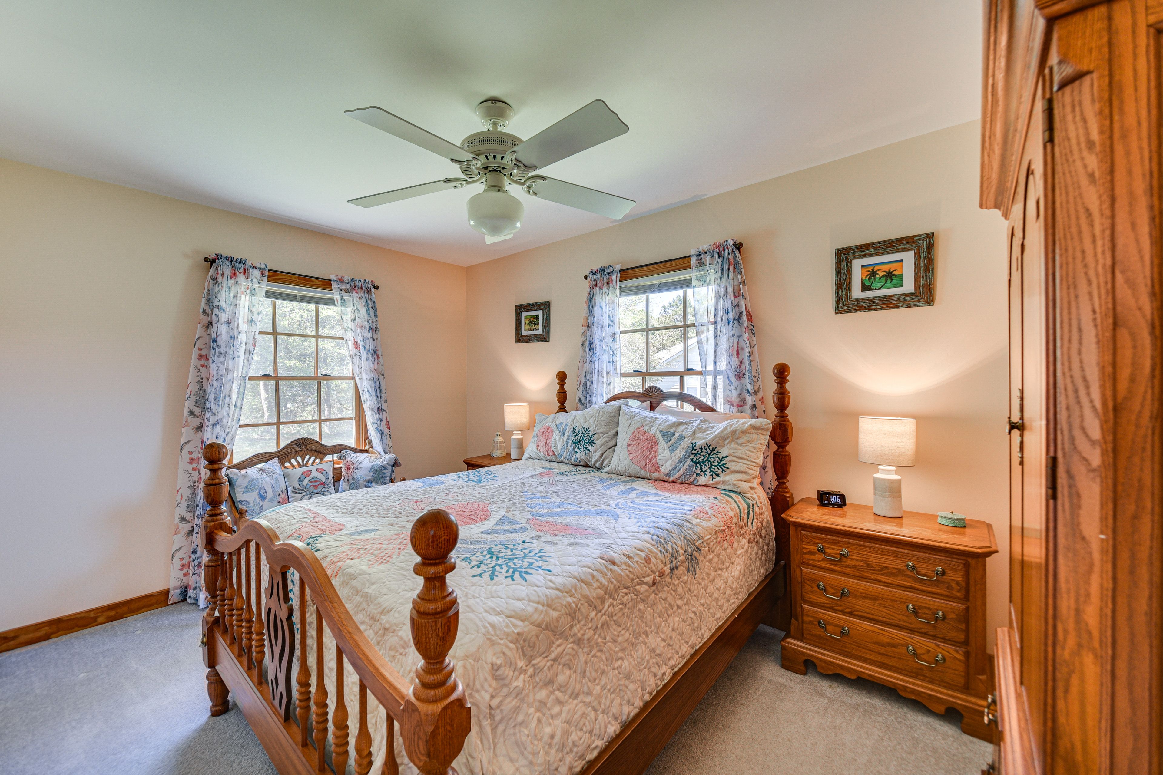 Bedroom 1 | 1st Floor | Queen Bed | Linens Provided
