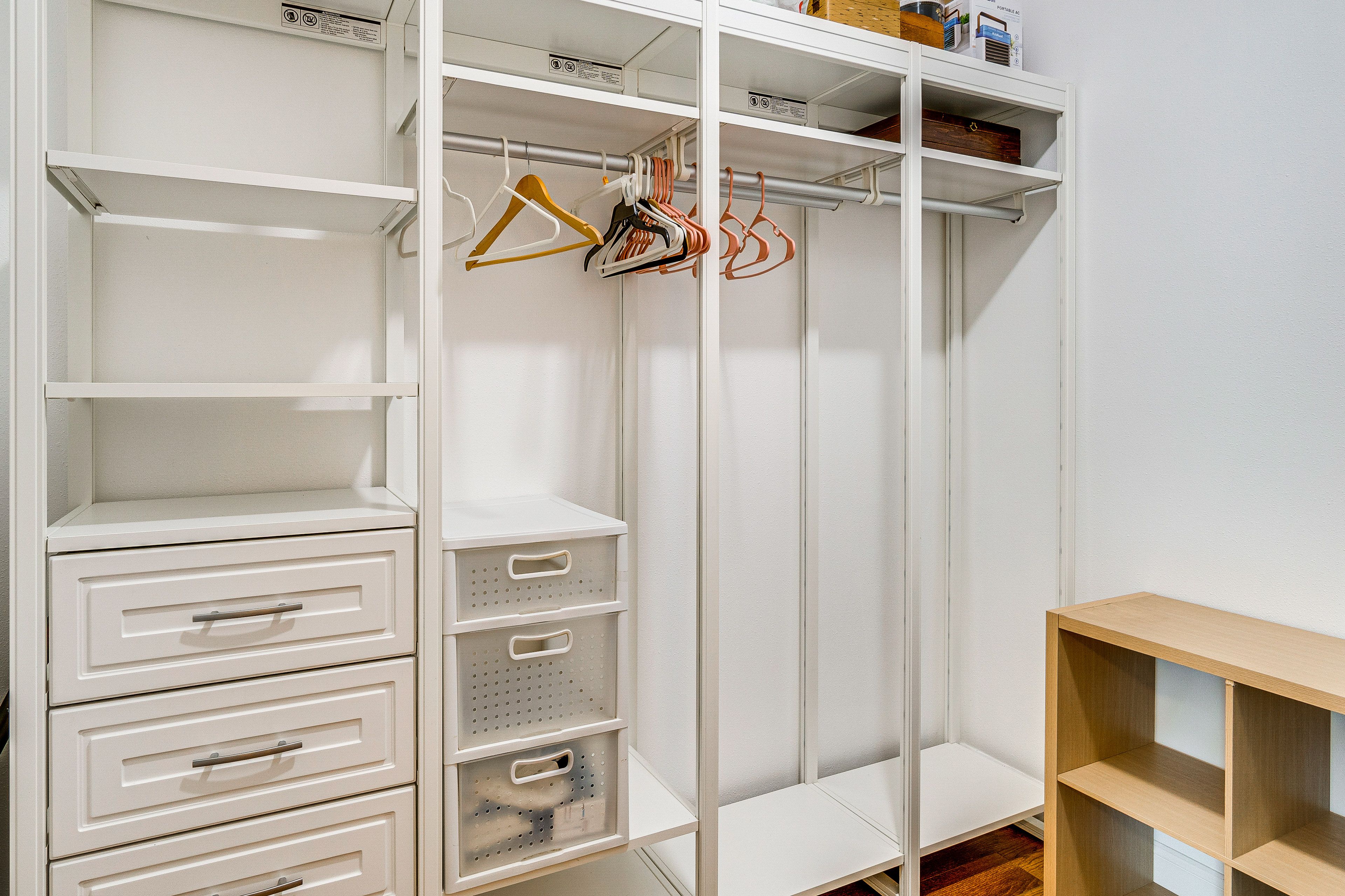 Walk-In Closet | Hangers