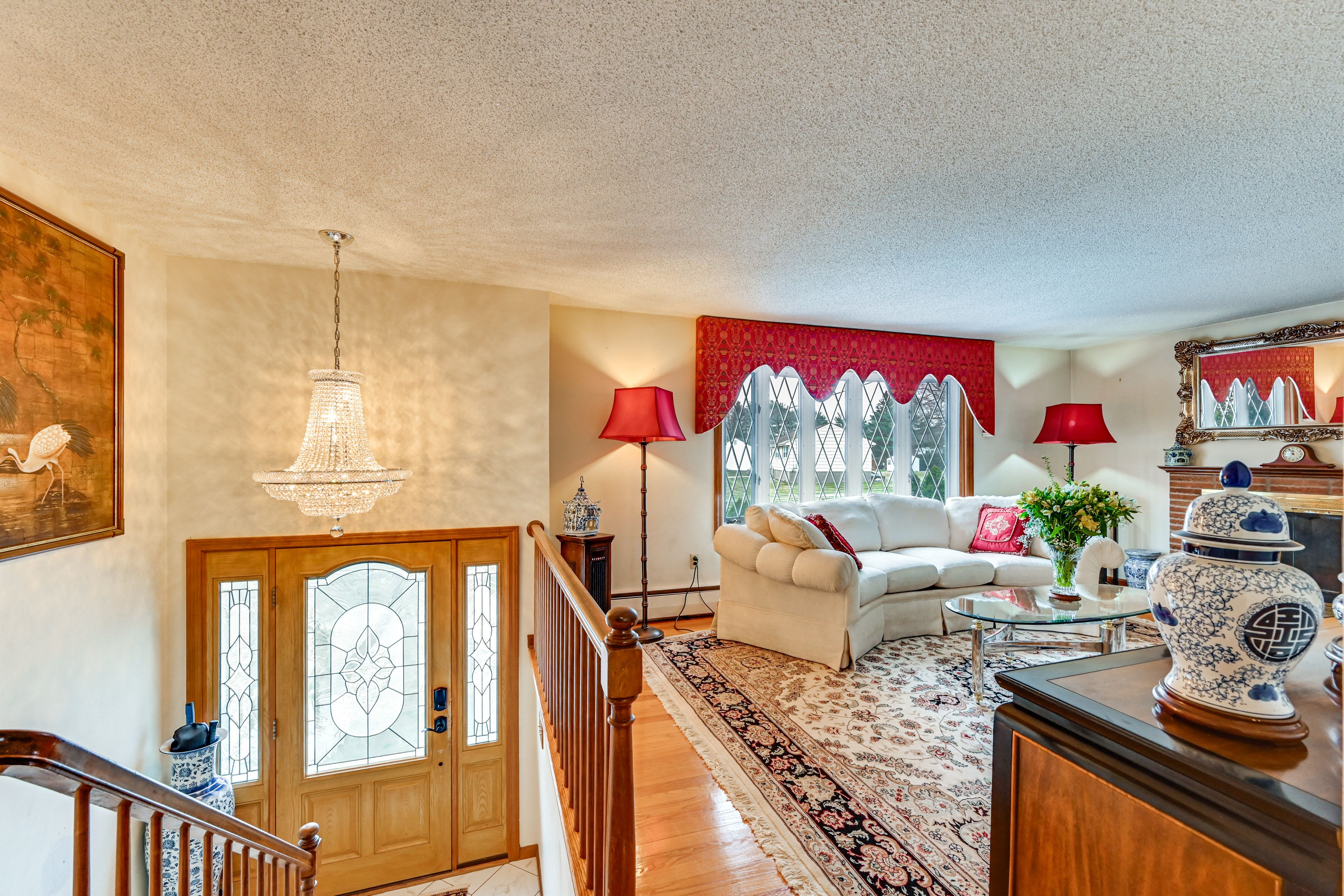 Living Room | Main Level