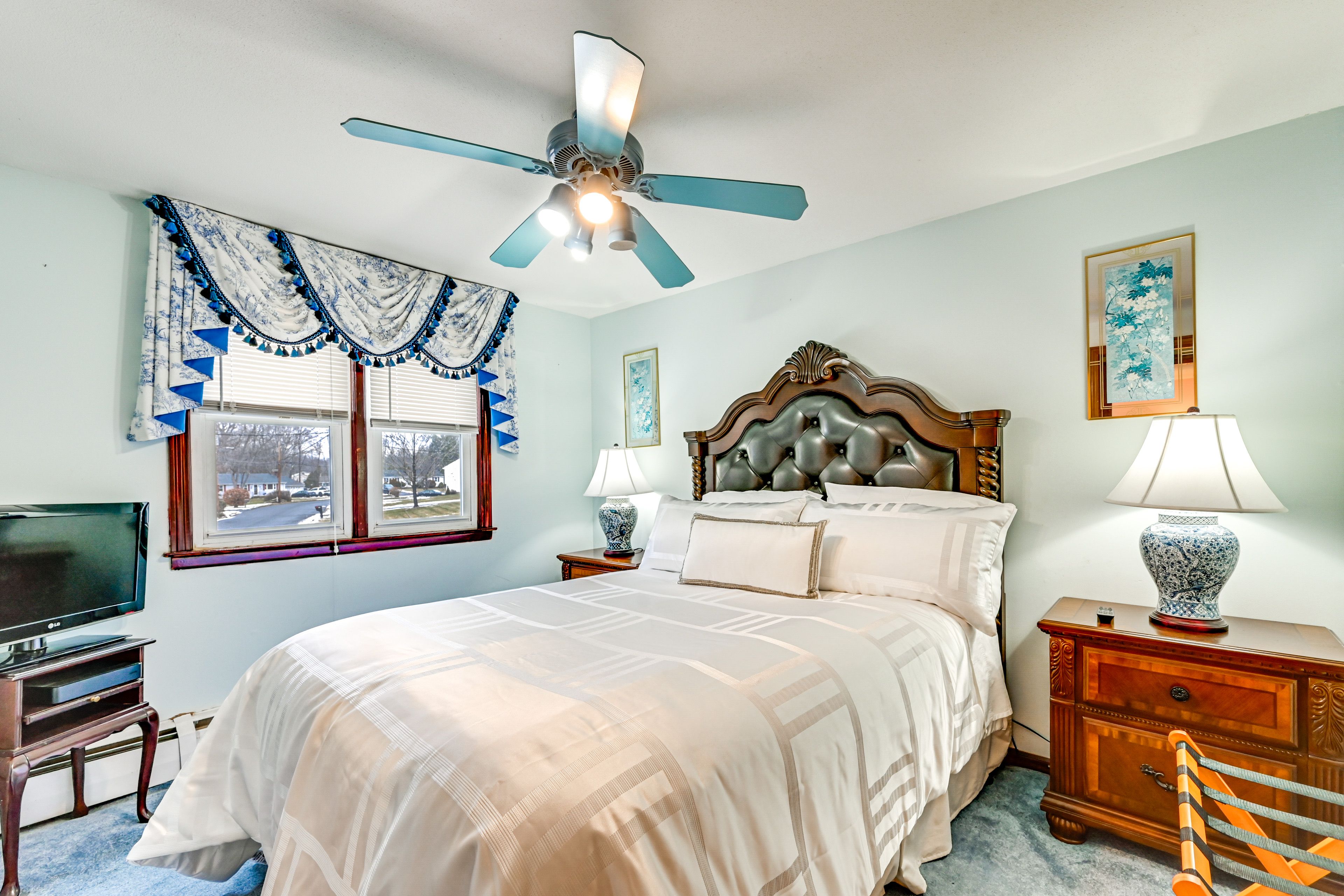 Bedroom 2 | Queen Bed | Main Level