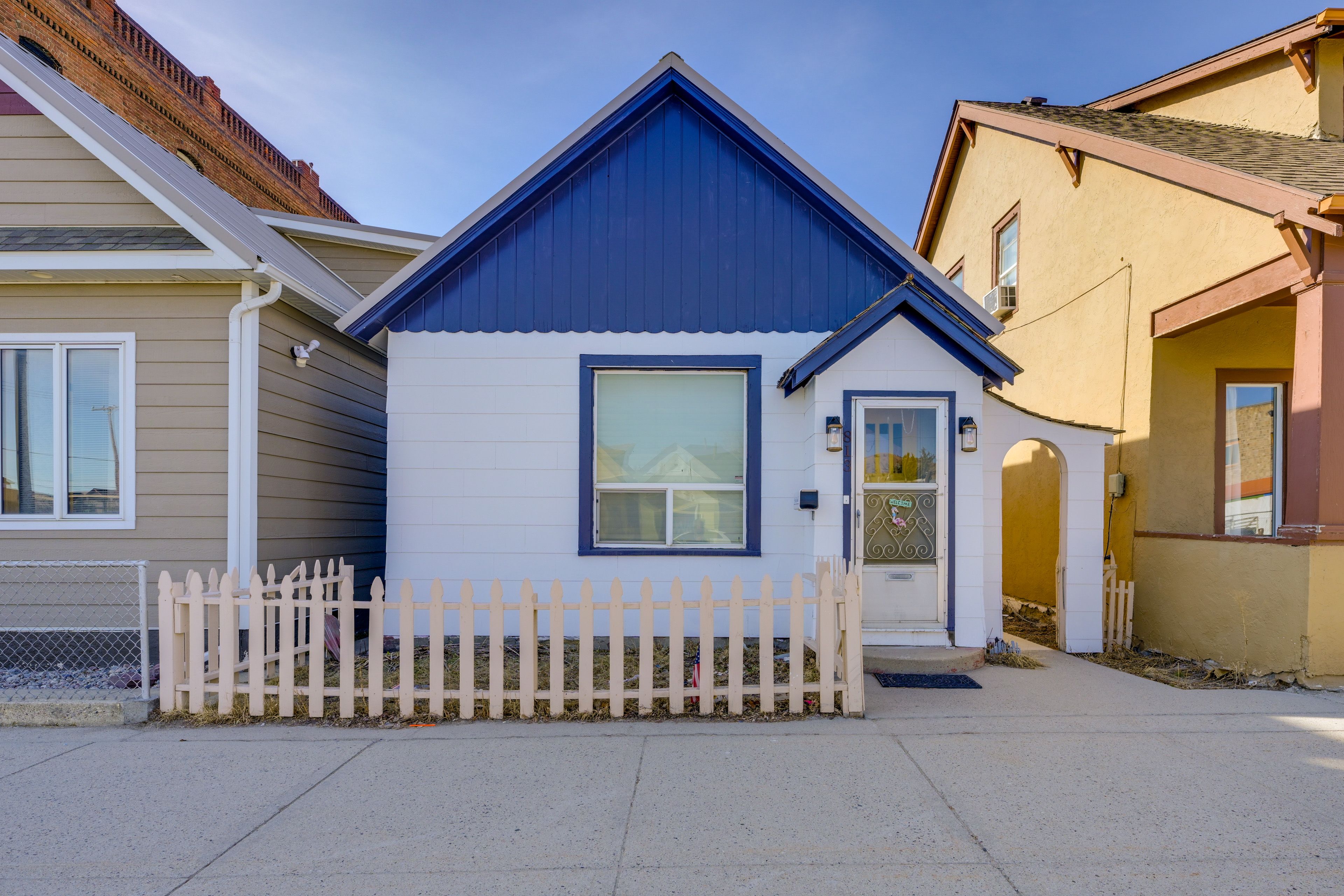 Studio Exterior | Parking | Free Street Parking (First-Come, First-Served)