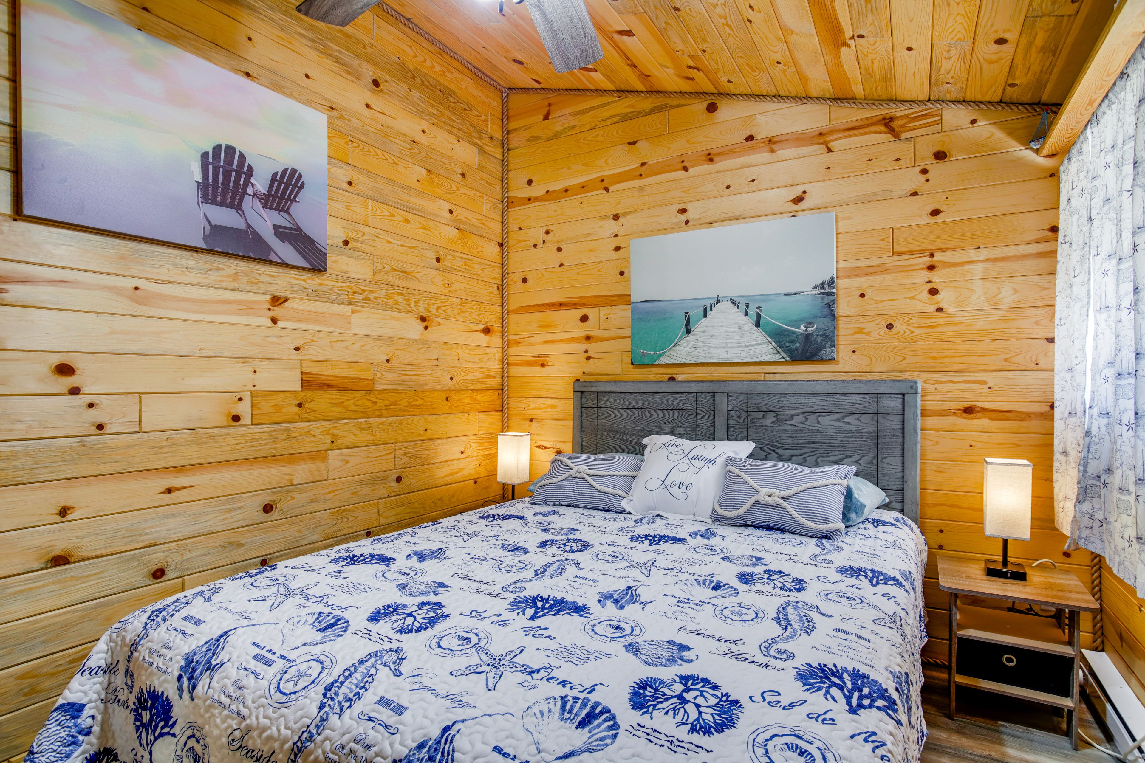Bedroom 2 | Queen Bed | 1st Floor | Linens Provided