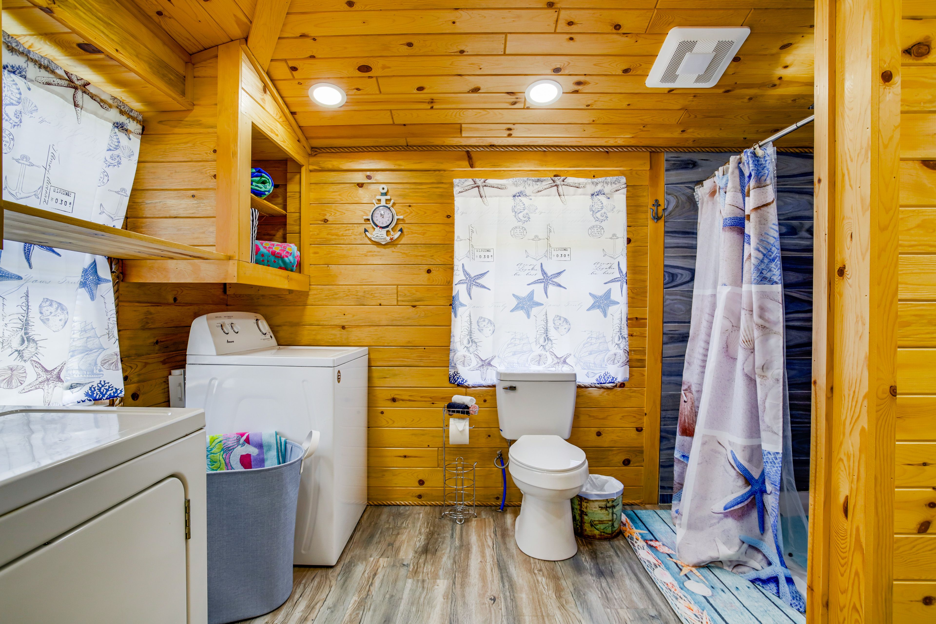 Full Bathroom | 1st Floor | In-Unit Laundry
