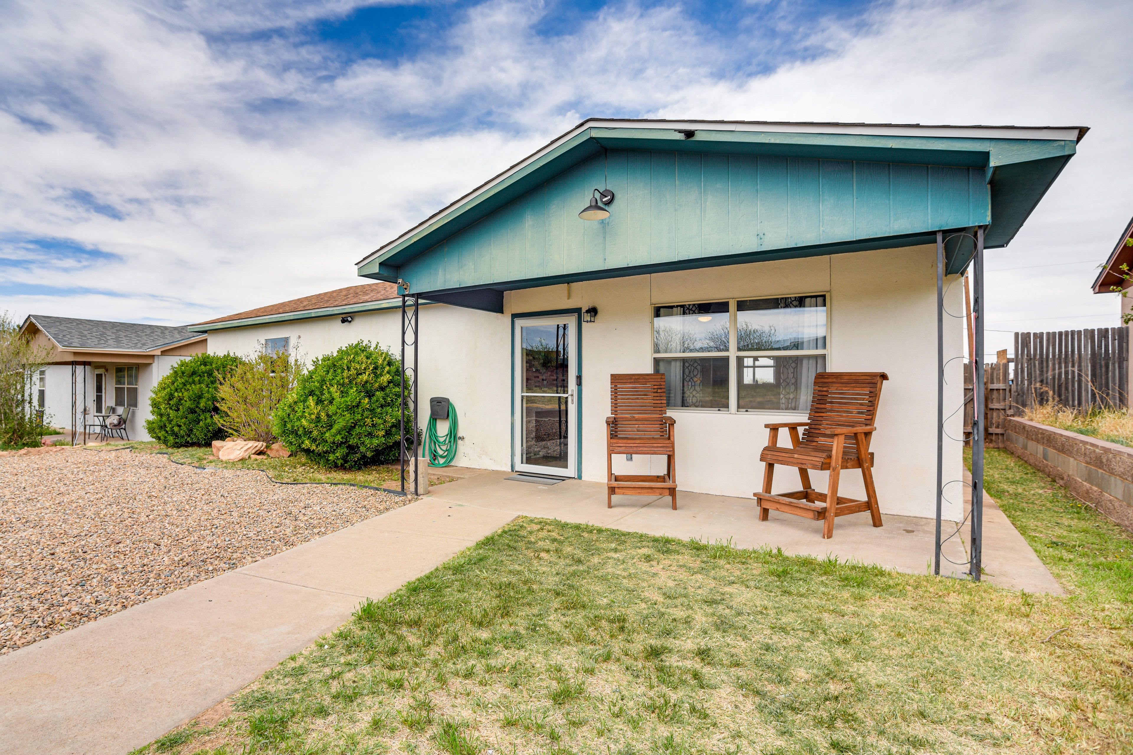 Front Patio | Outdoor Seating