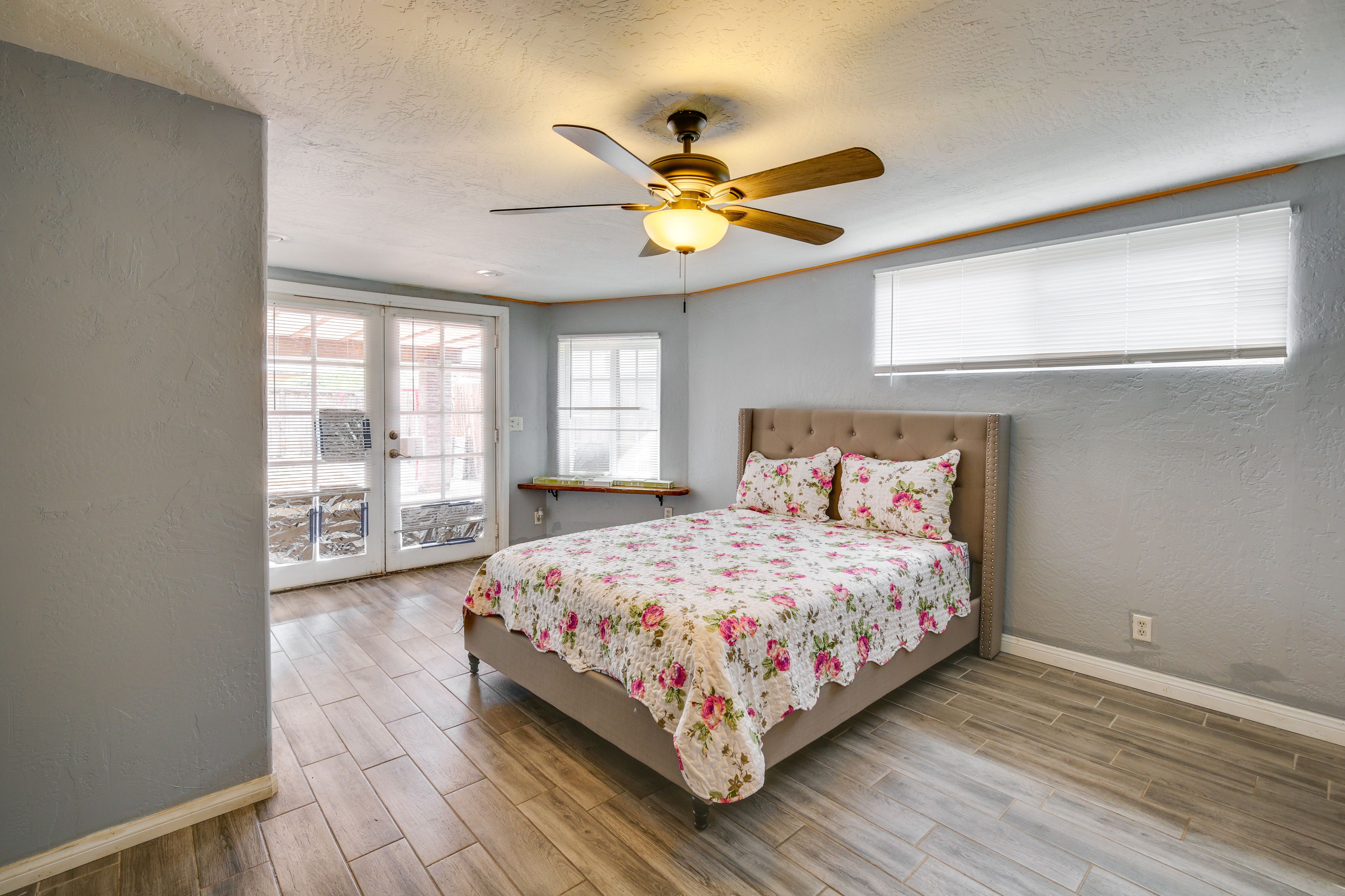 Bedroom 3 | Queen Bed