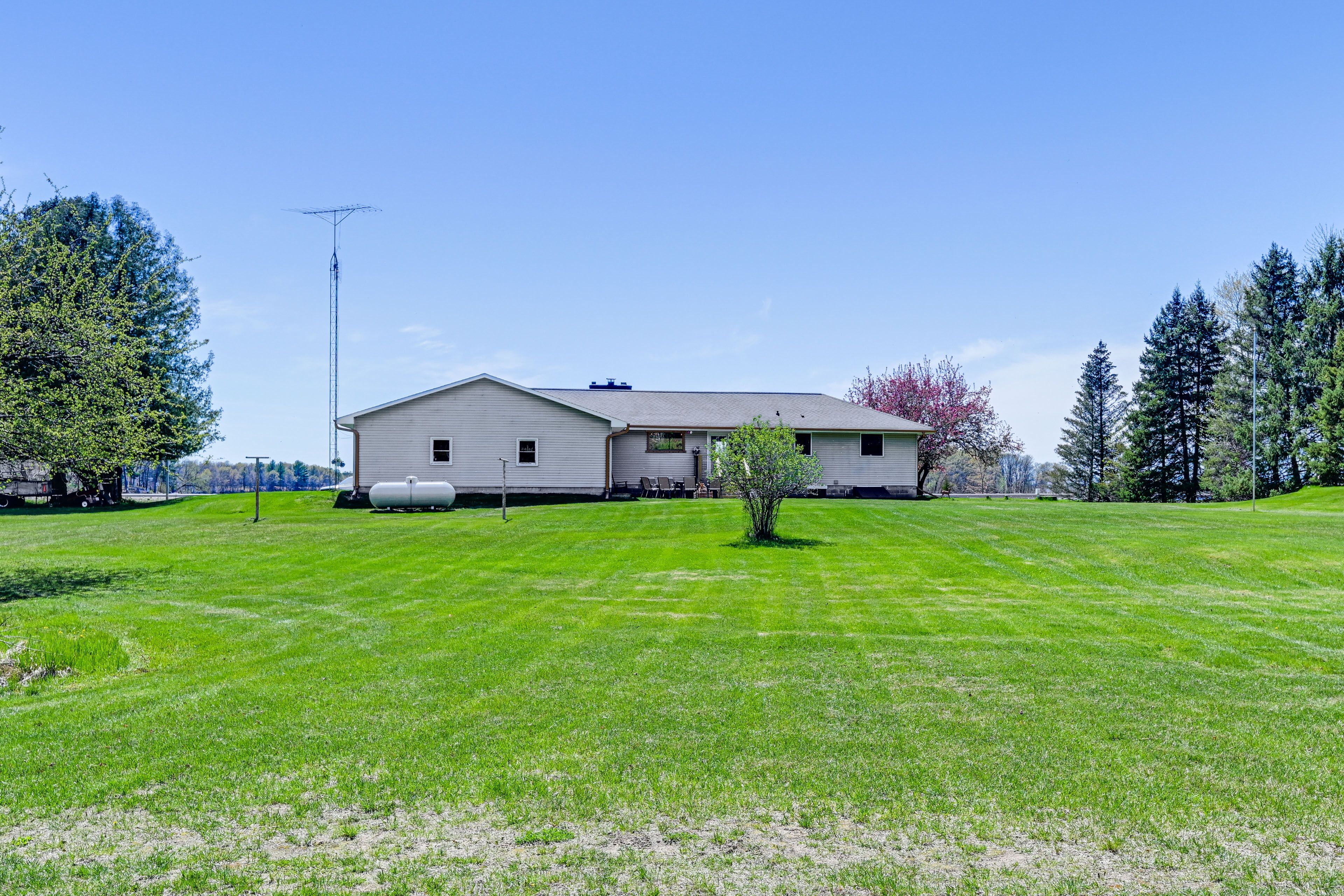 Home Exterior | Spacious Waterfront Yard