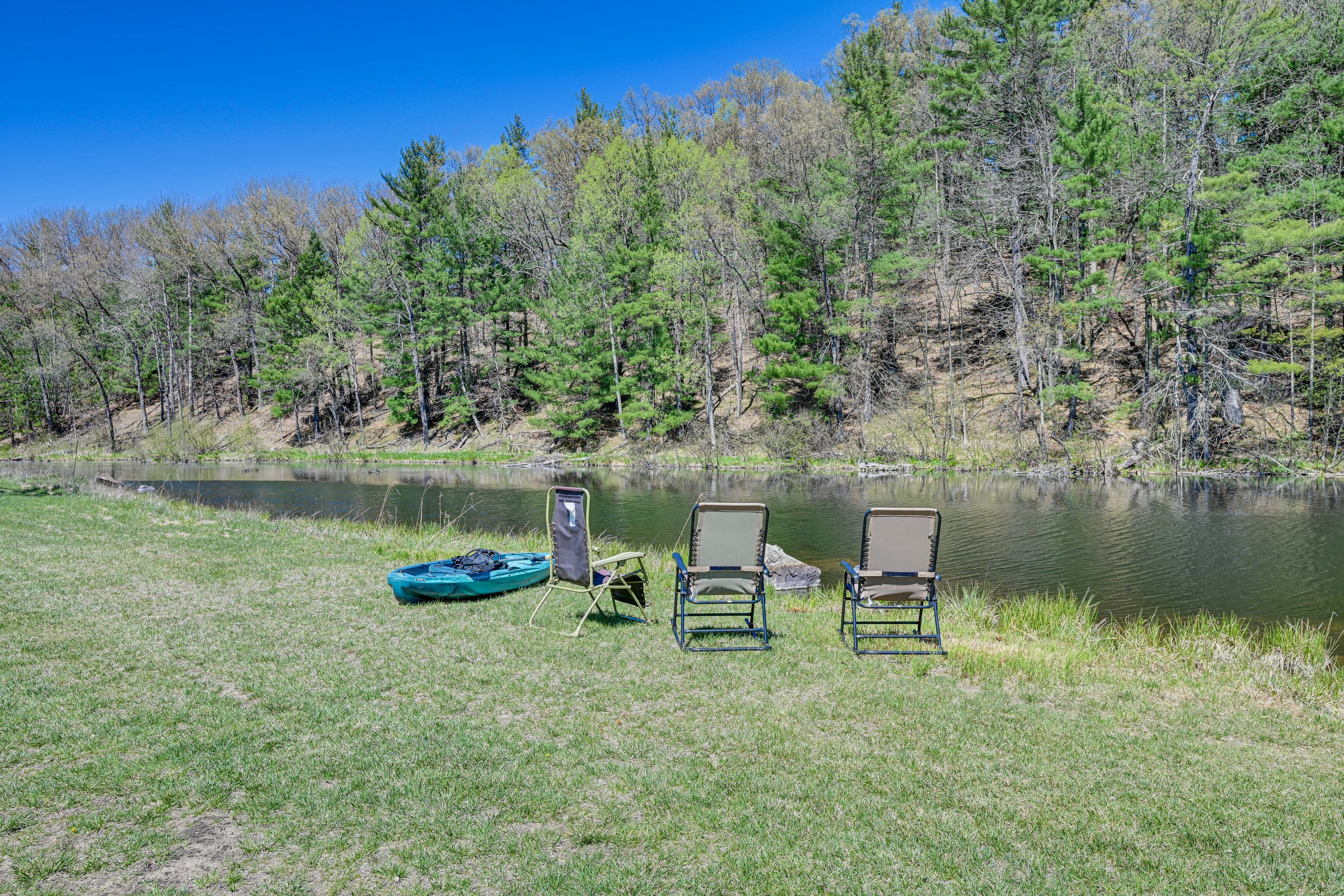 Lakefront Seating | Kayak Provided