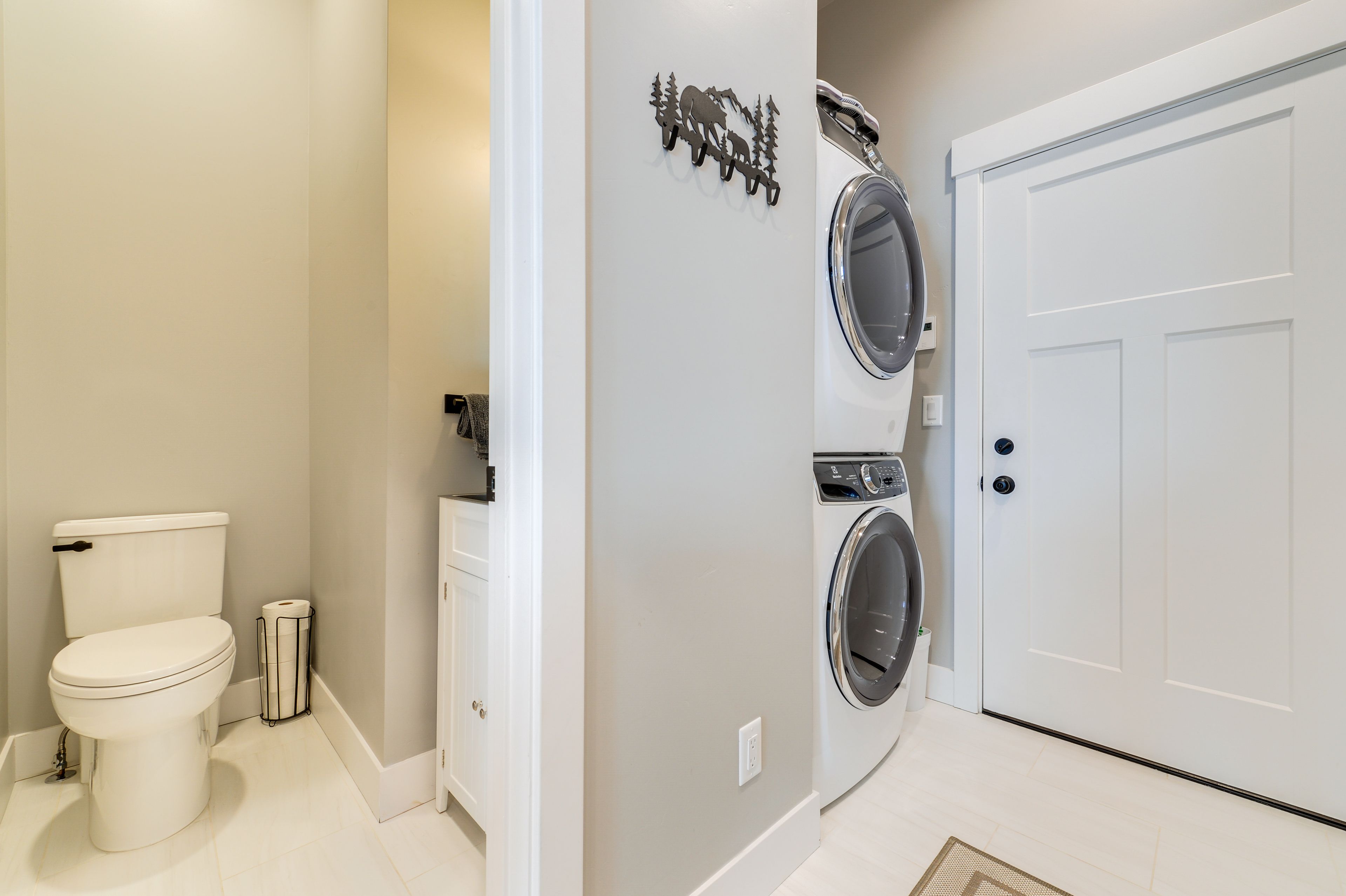 Half Bathroom | Washer & Dryer