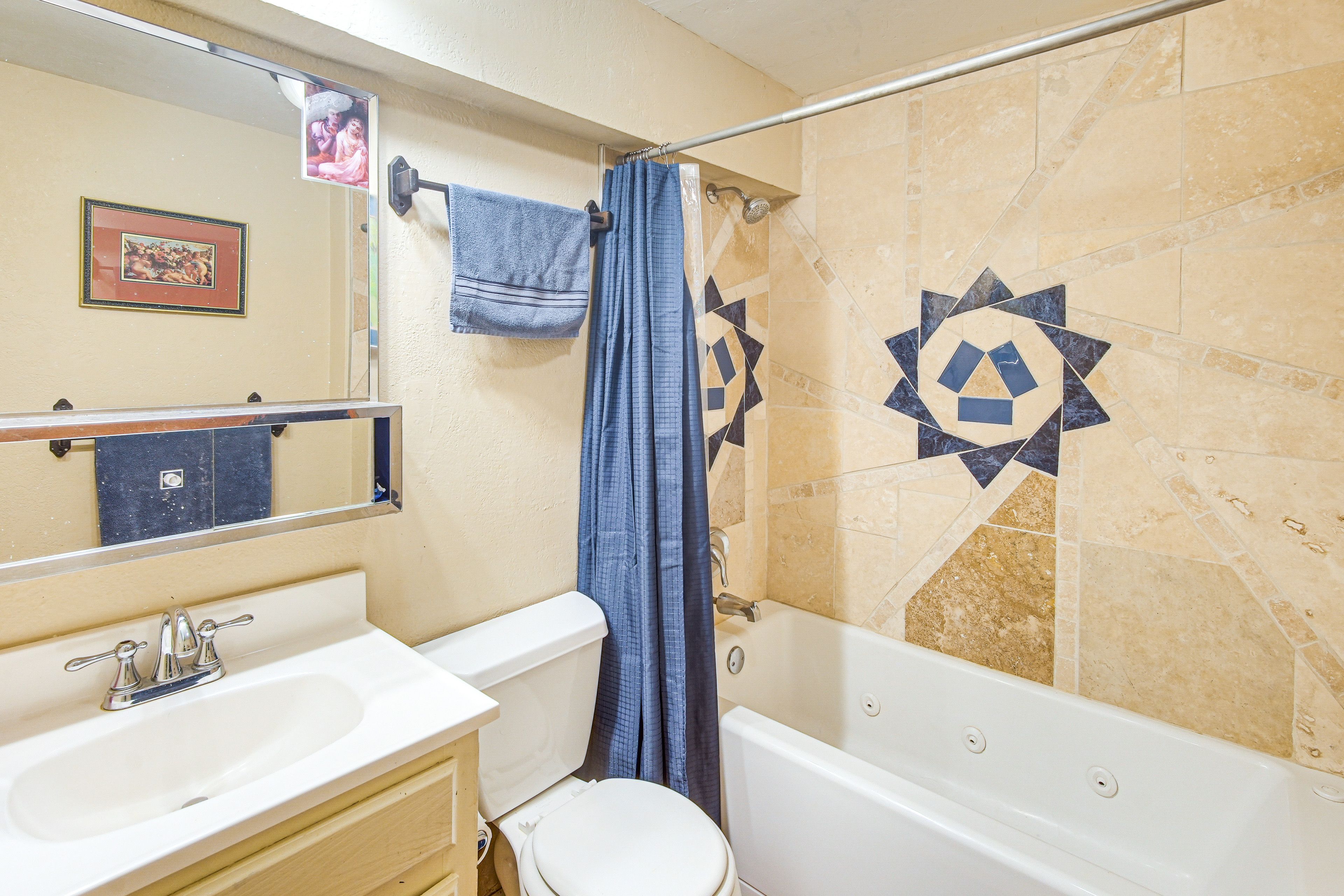 Bathroom | 1st Floor