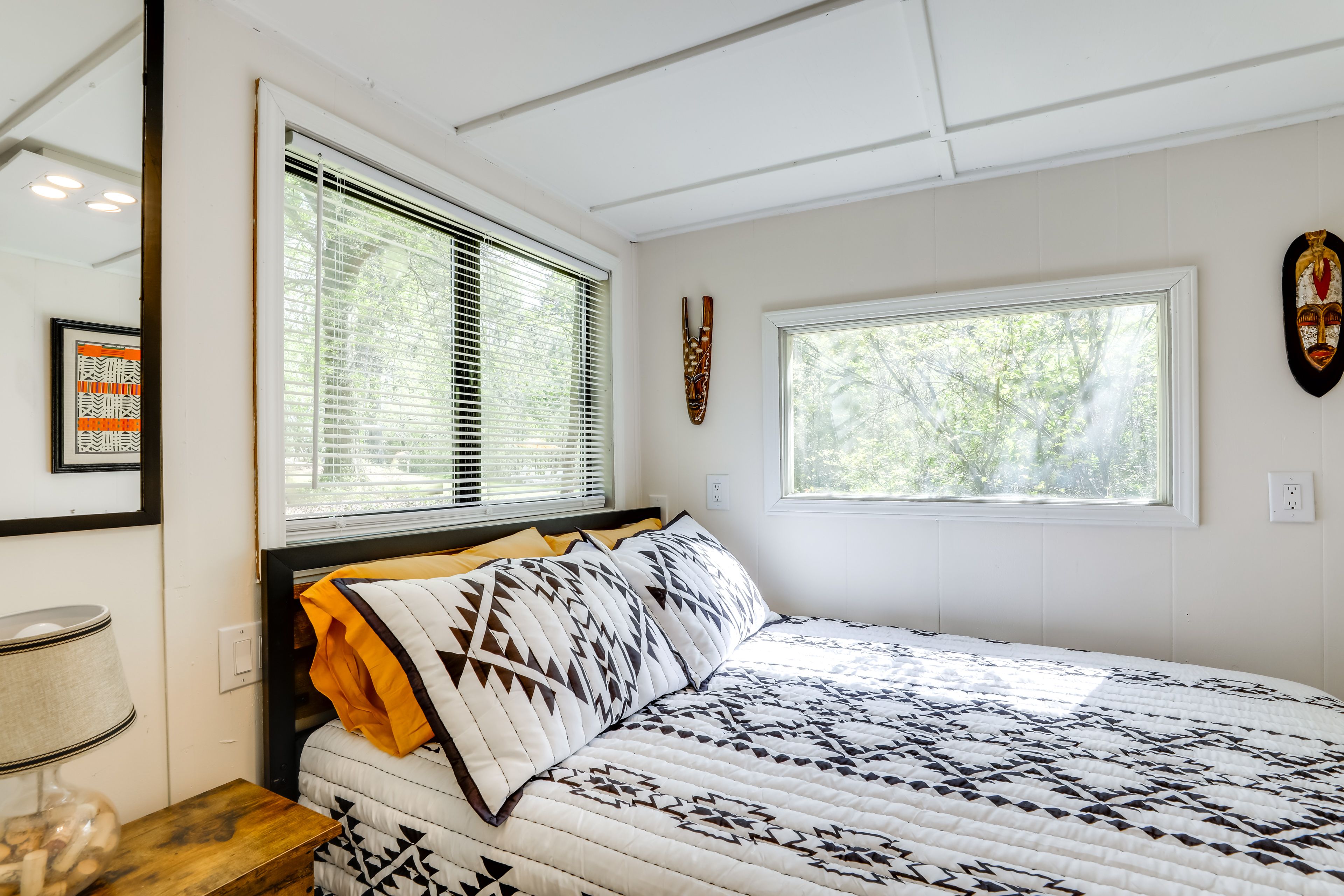 Bedroom | Full Bed | Linens Provided