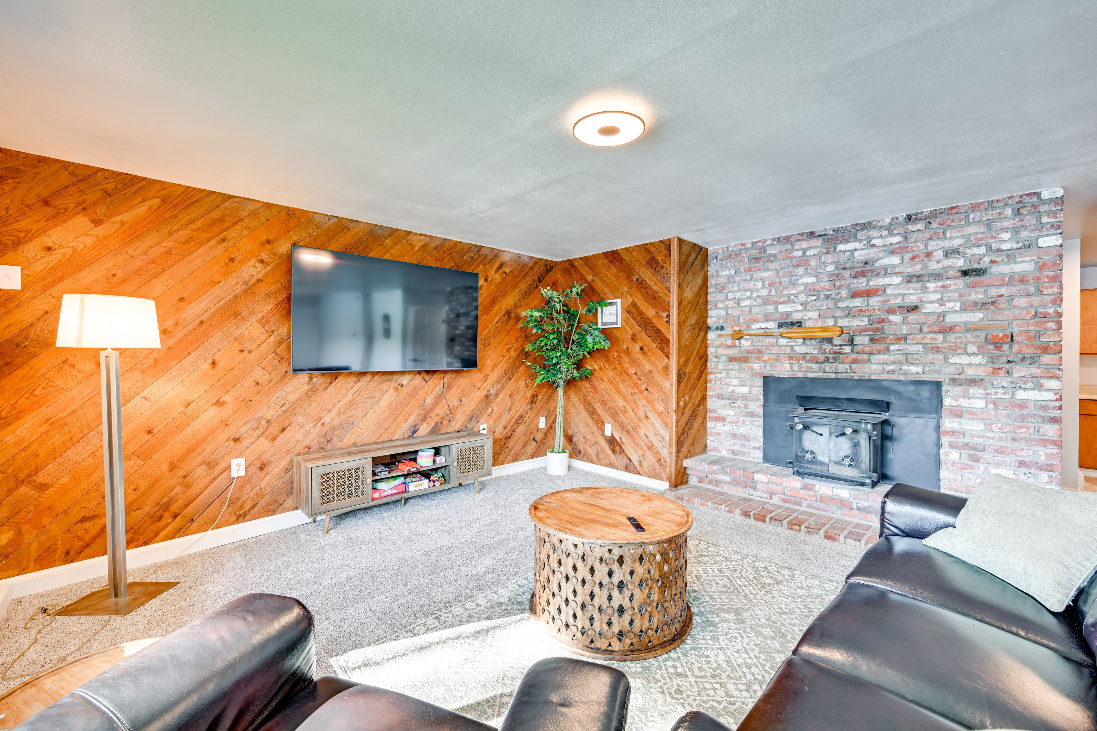 Game Room | Lower Level | Pool Table | Board Games