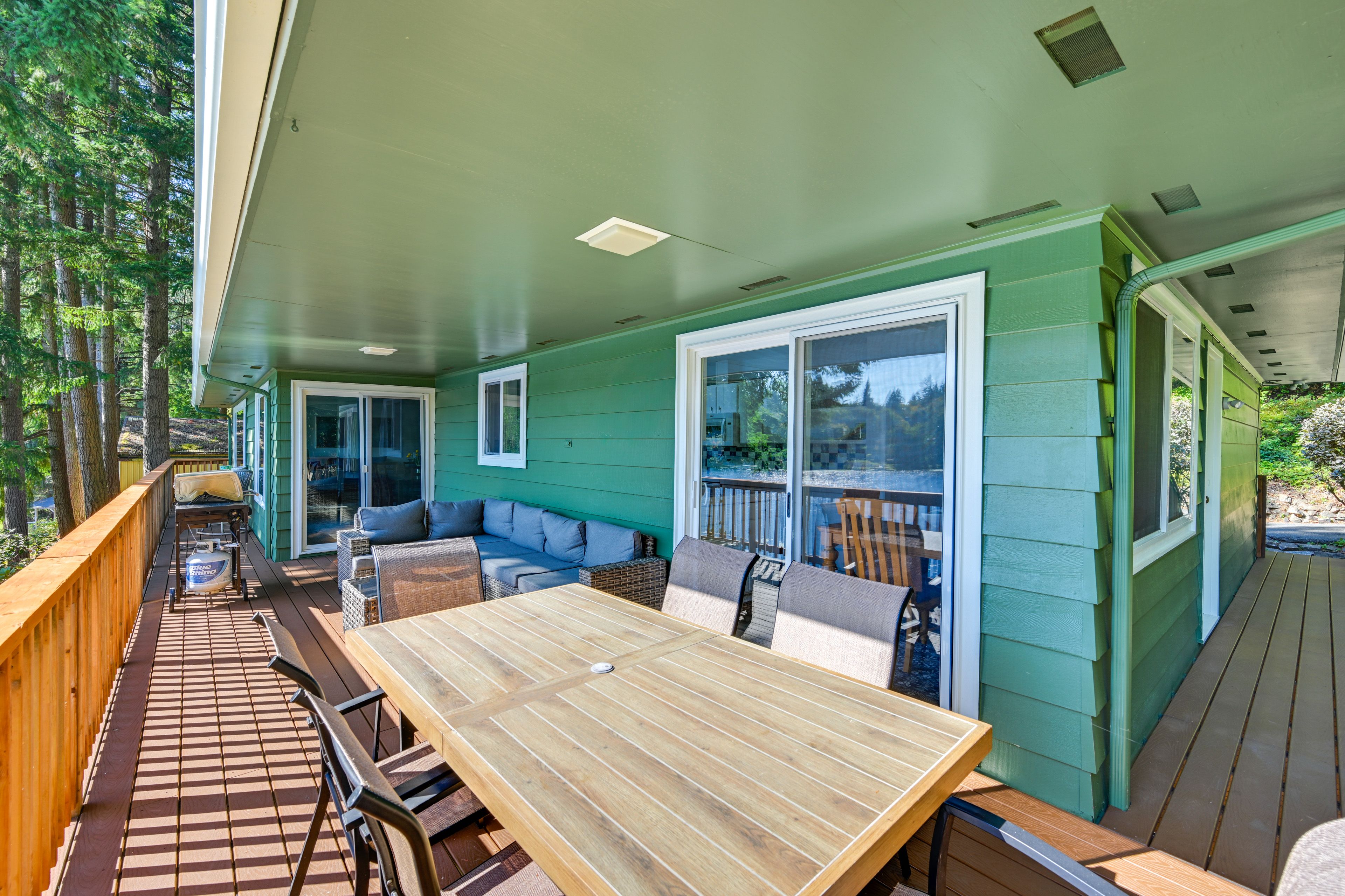 Deck | Lounge Seating | Gas Grill | Dining Area