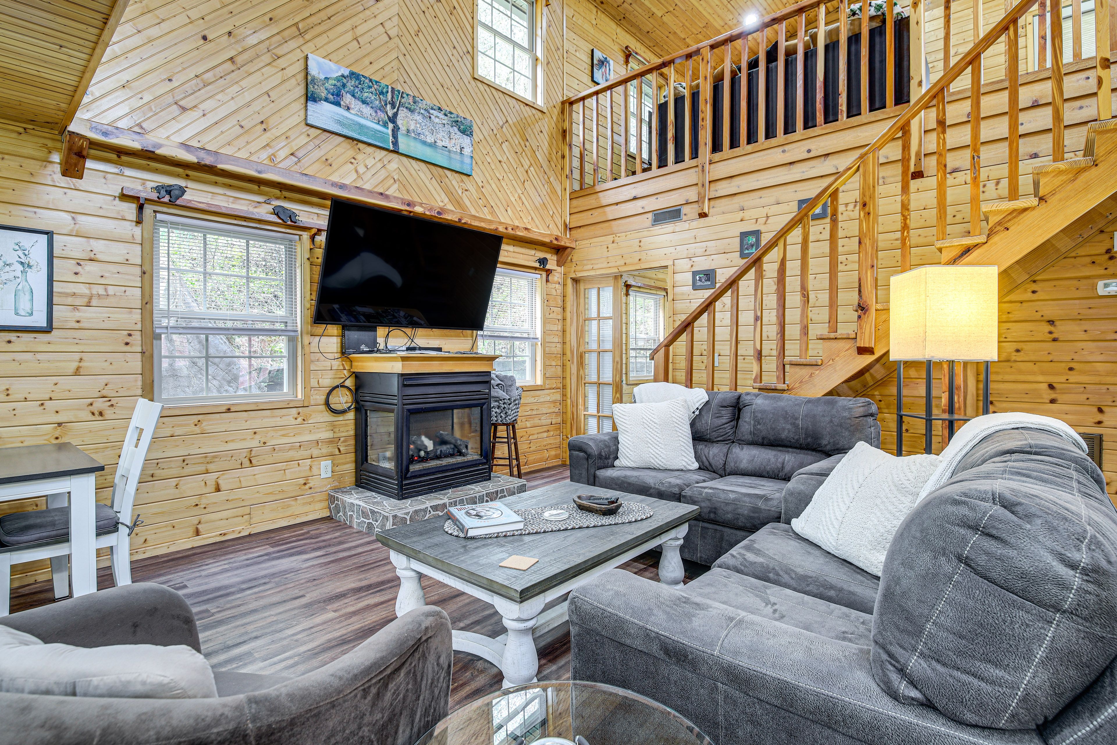 Strawberry Plains Vacation Rental | 2BR | 2BA | 1,550 Sq Ft | Stairs Required