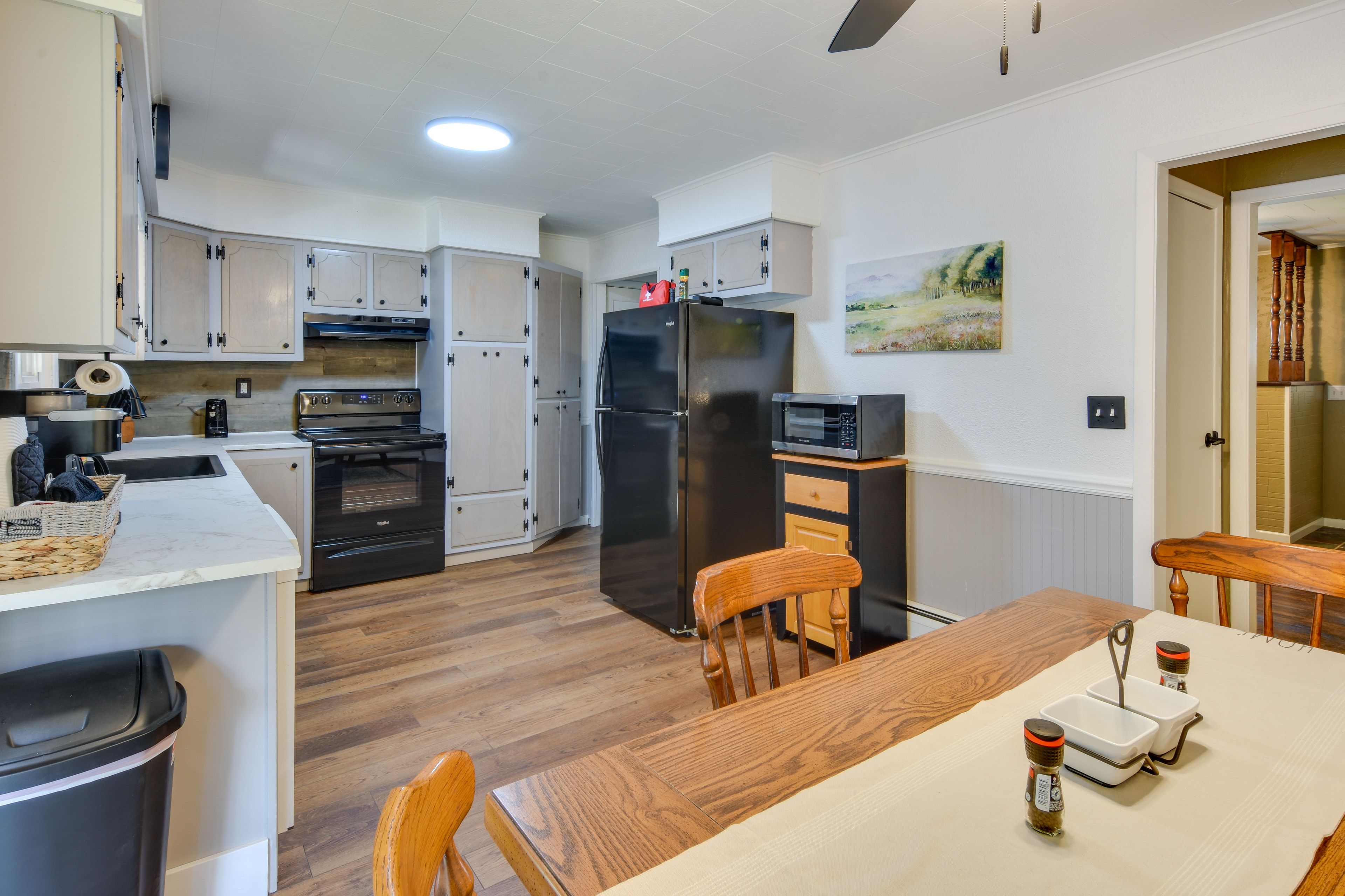 Dining Area | Dishware & Flatware Provided | 1st Floor