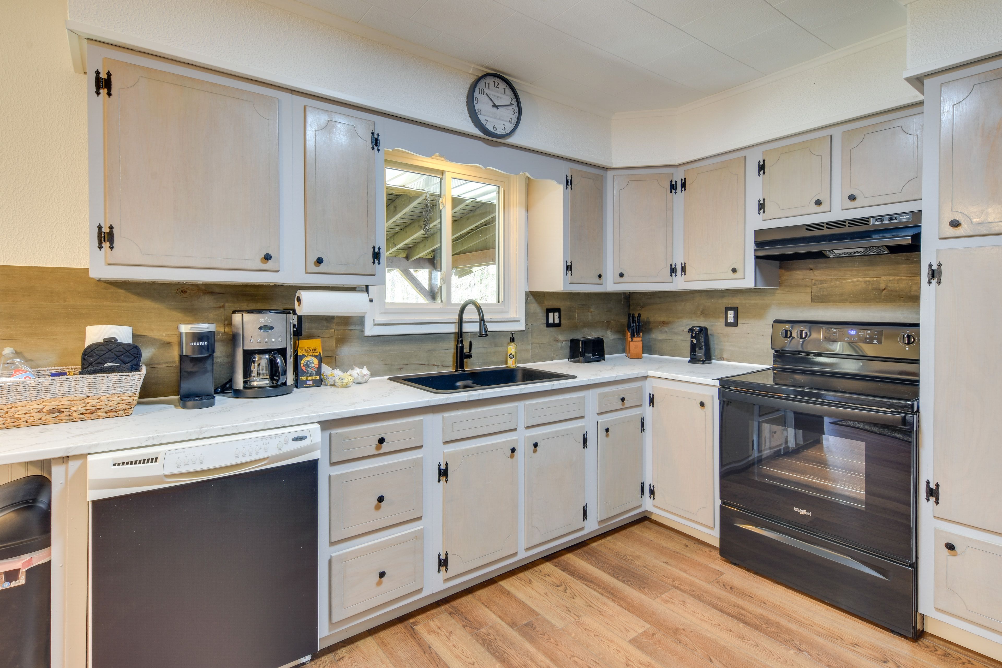 Kitchen | Cooking Basics | Dishwasher | 1st Floor