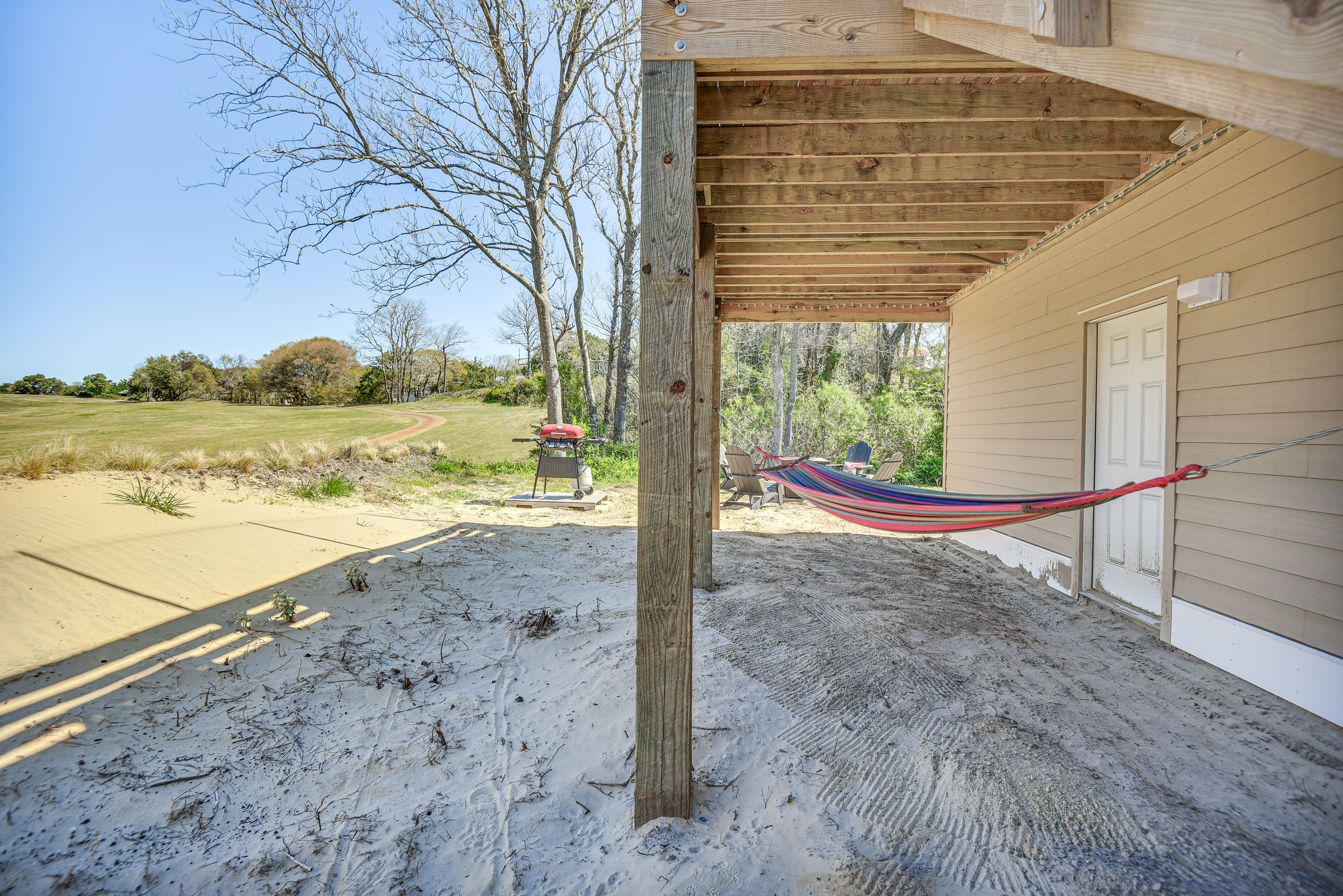 Apartment Exterior | Hammock | Gas Grill | Gas Fire Pit