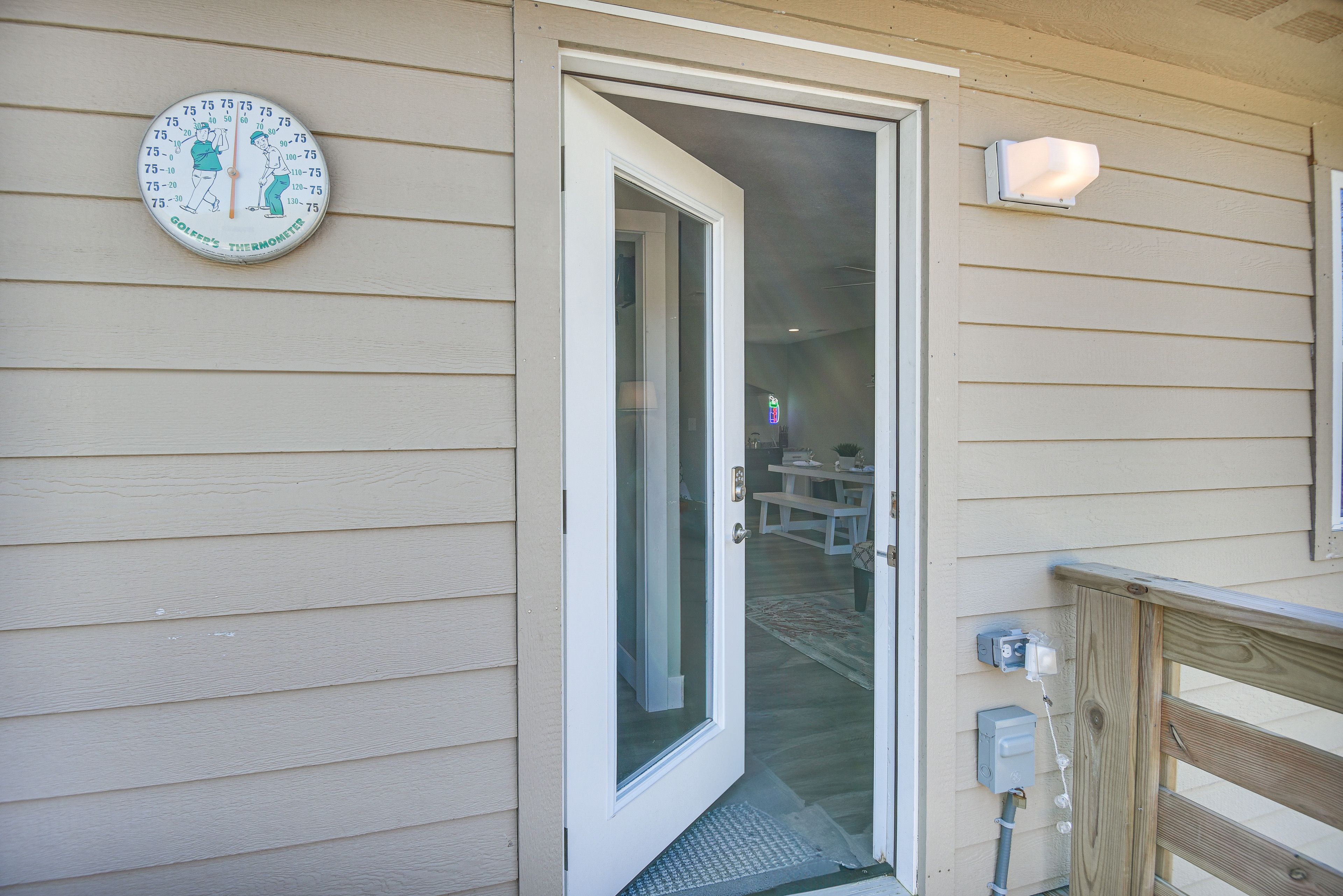 Apartment Exterior | Keyless Entry