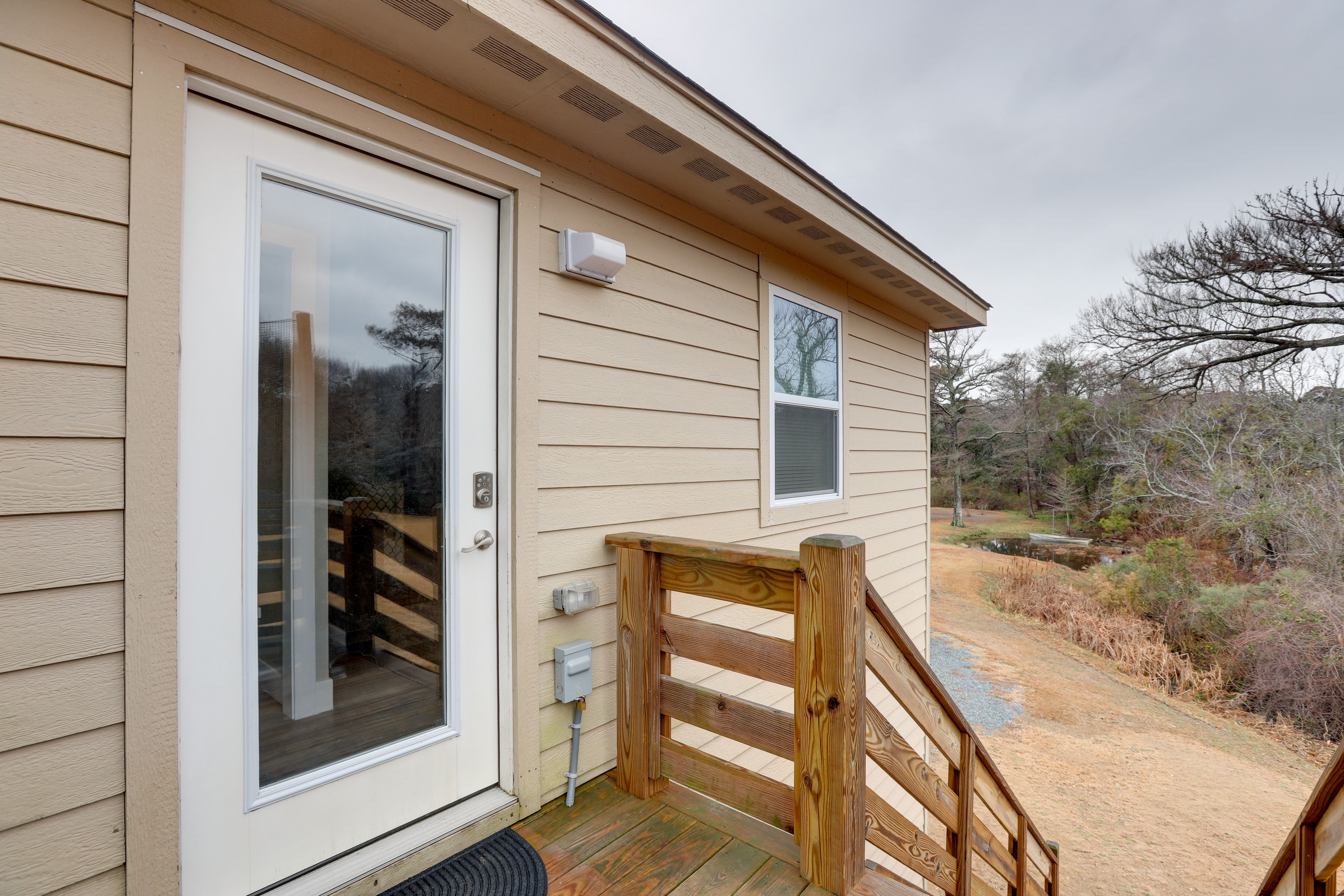 Apartment Exterior | Keyless Entry