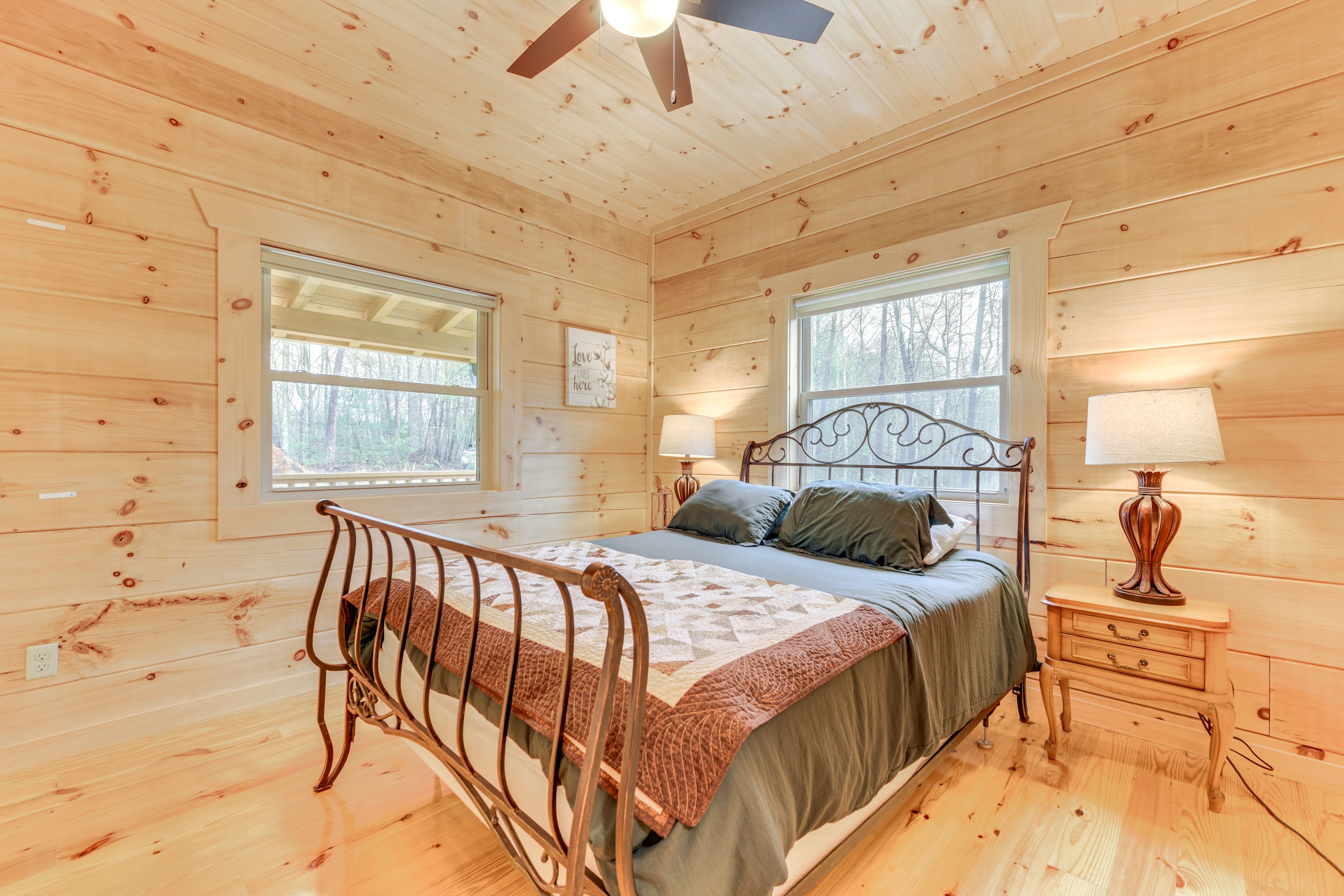 Bedroom Suite 2 | Queen Bed | 2nd Floor