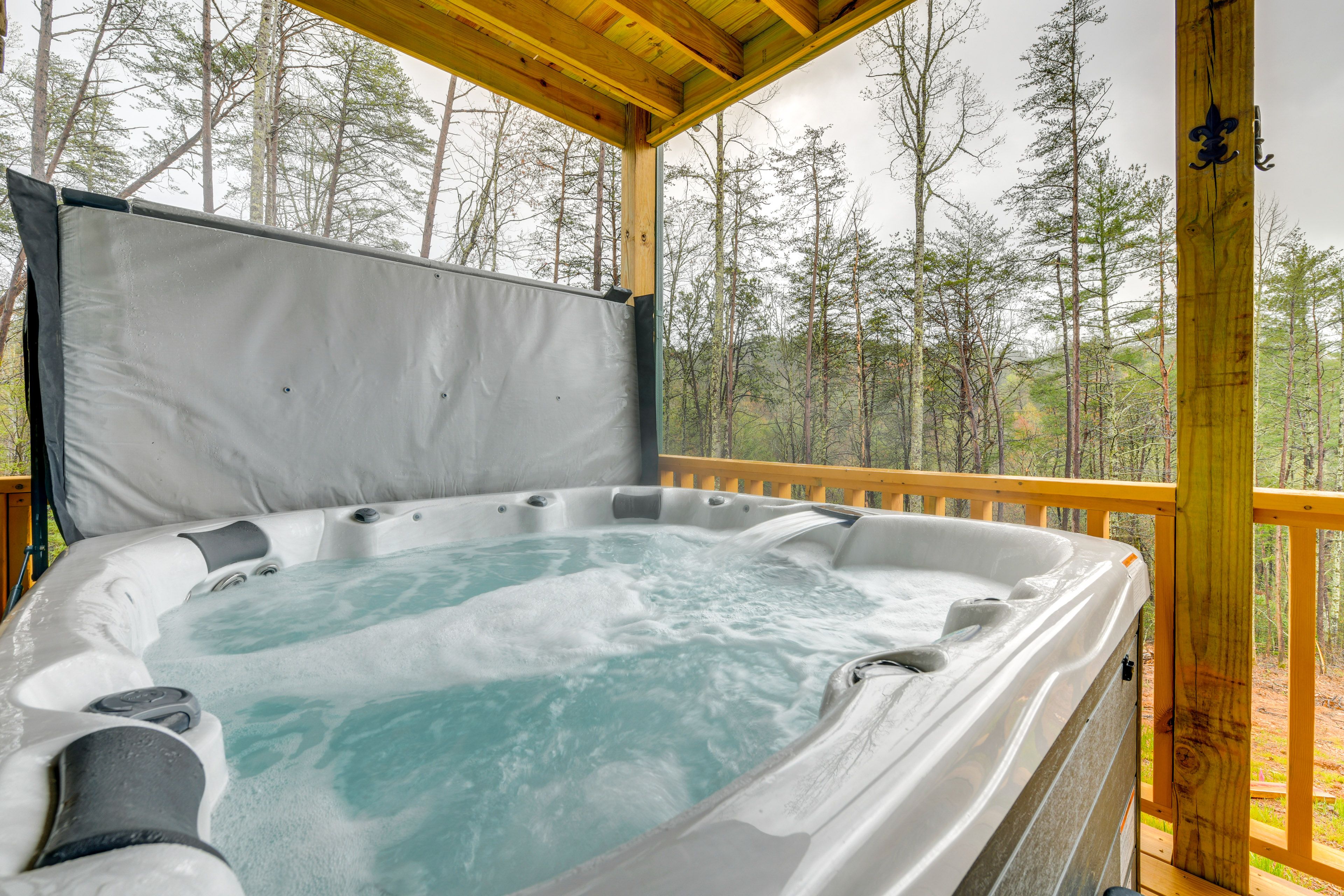 Lower Covered Porch | Private Hot Tub