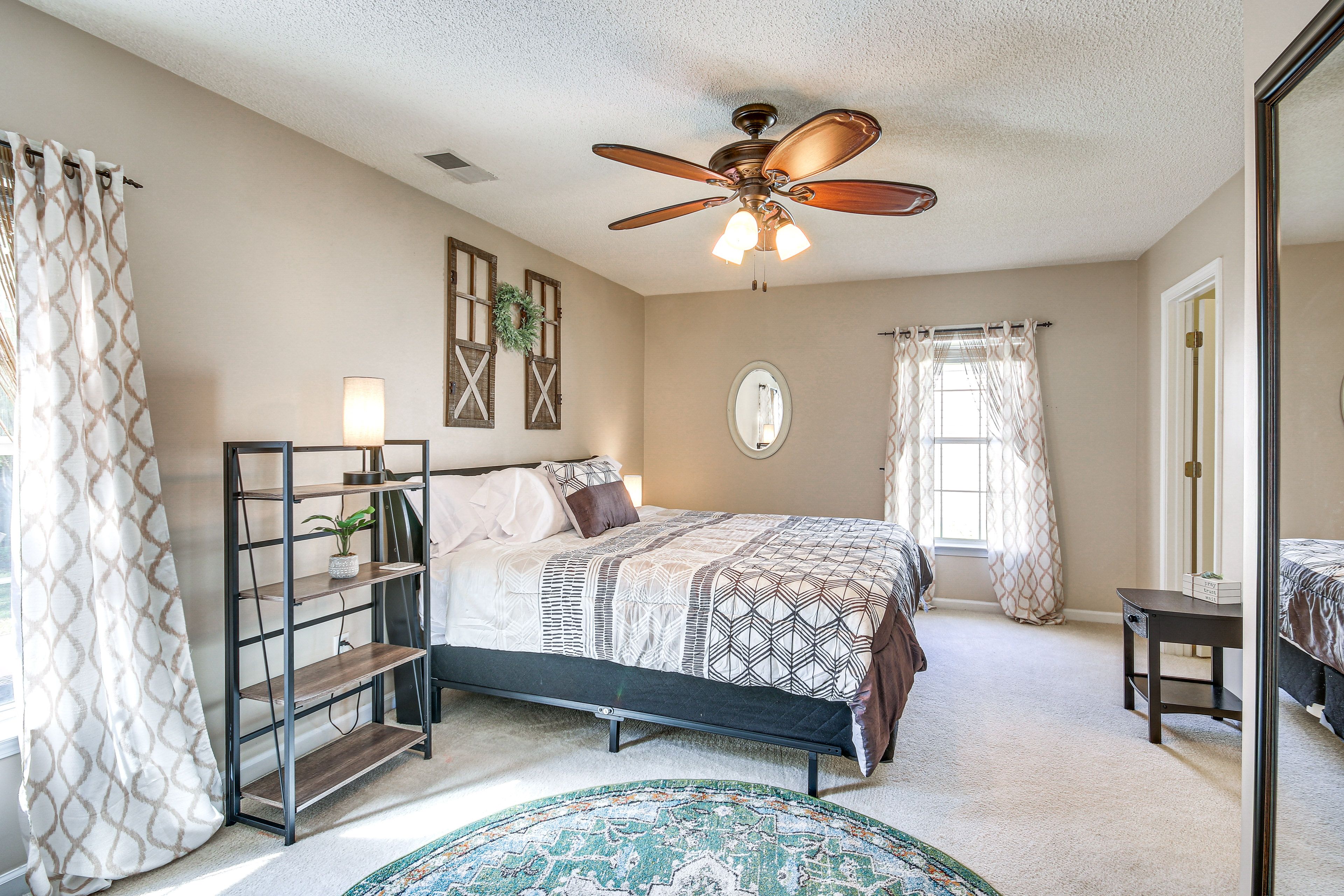 Bedroom 1 | King Bed