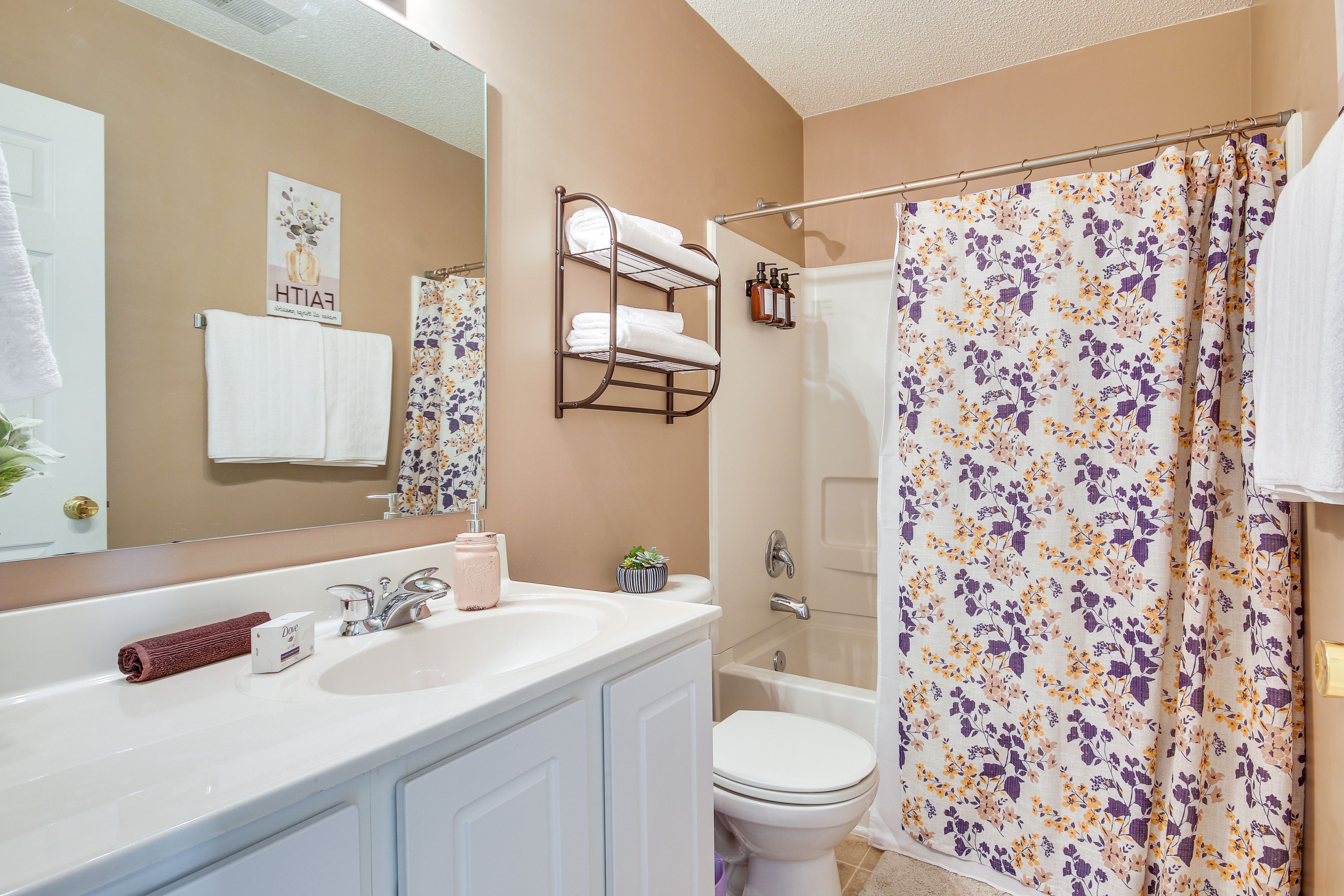 Bathroom | Towels Provided