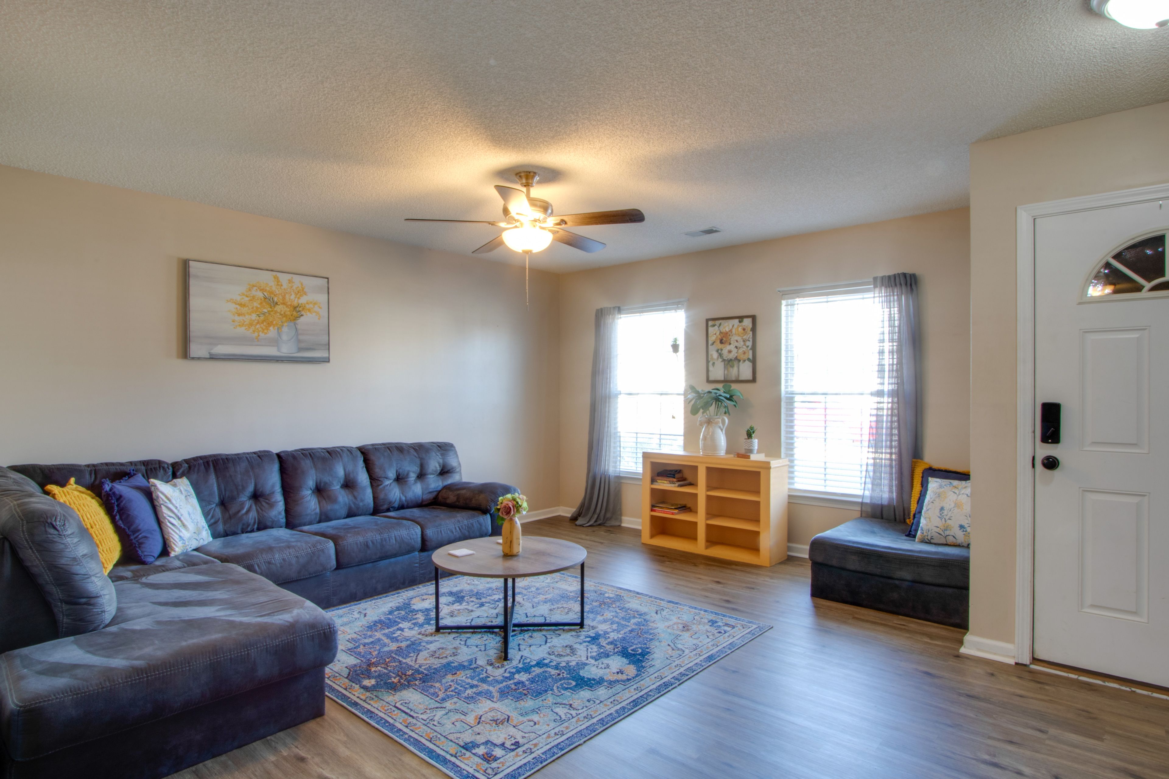 Living Room | Central A/C | Free WiFi