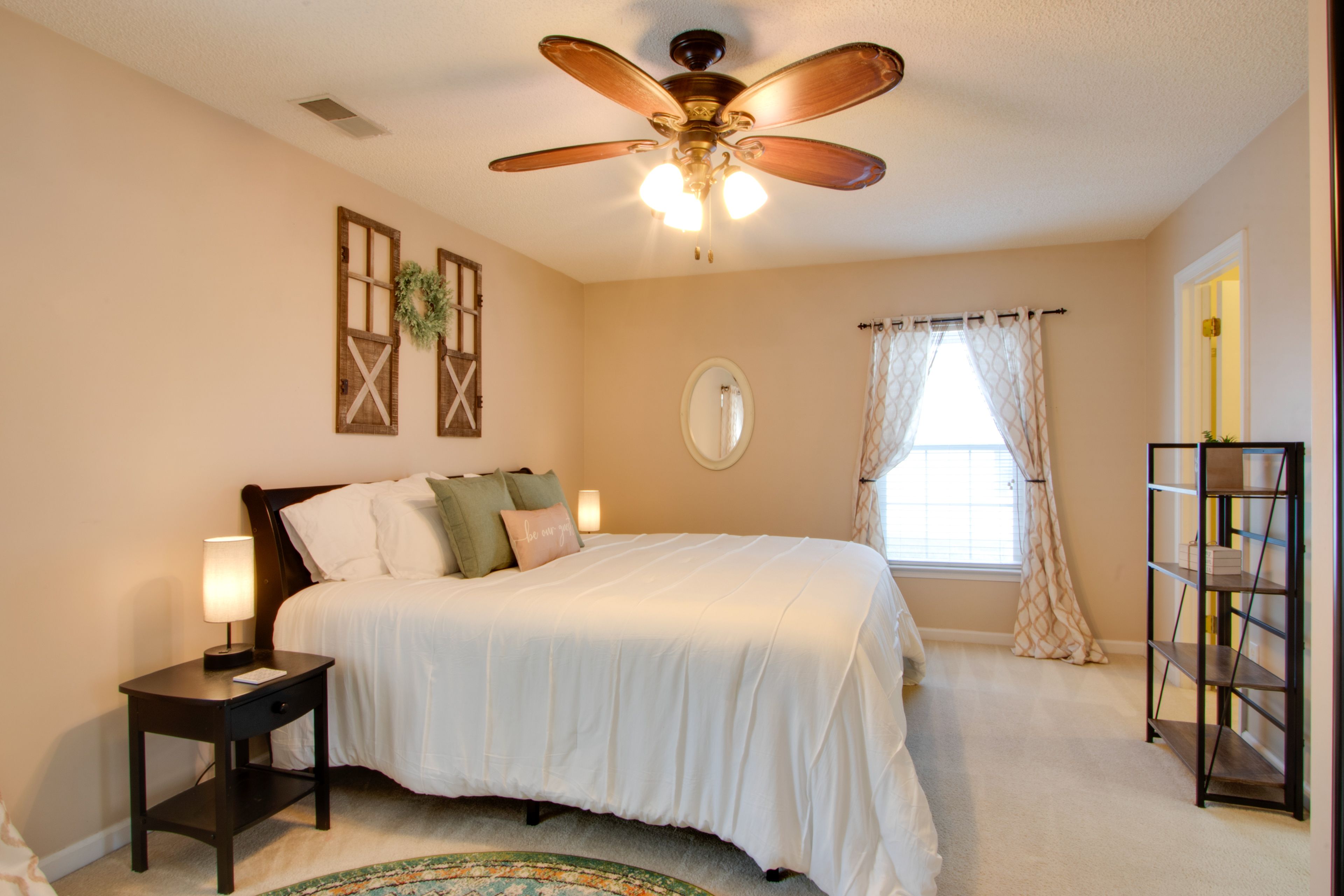 Bedroom 1 | King Bed