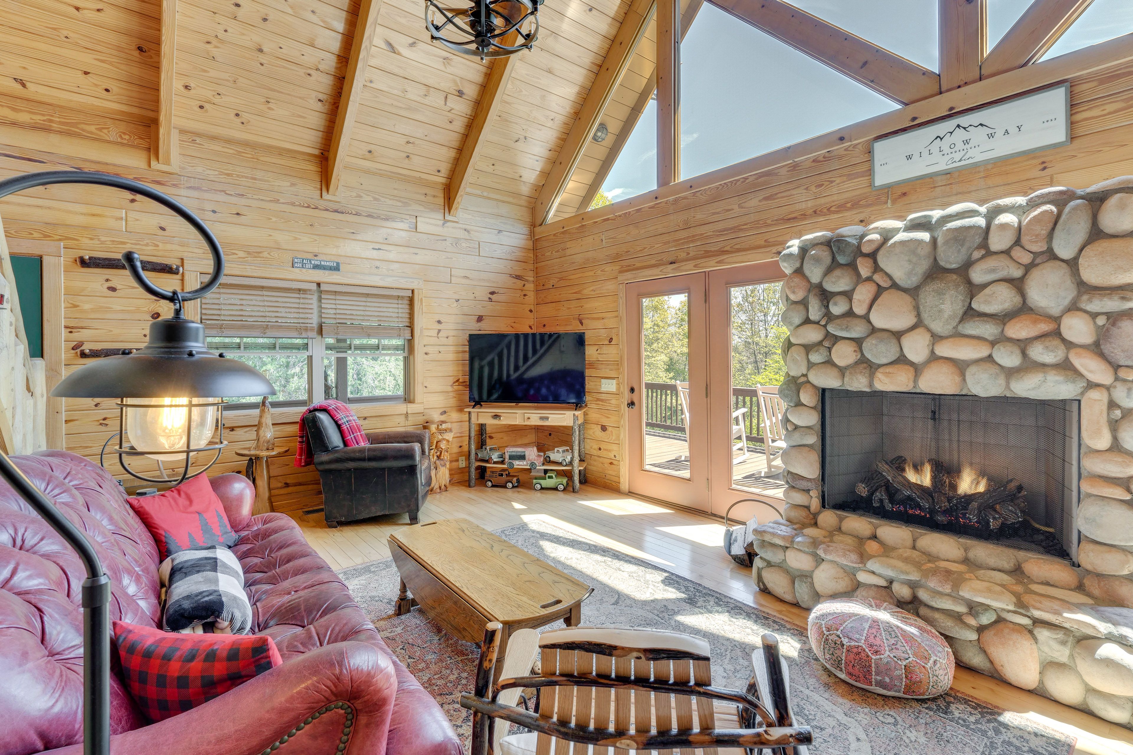 Living Room | 1st Floor | Smart TV | Gas Fireplace (Prohibited June-August)