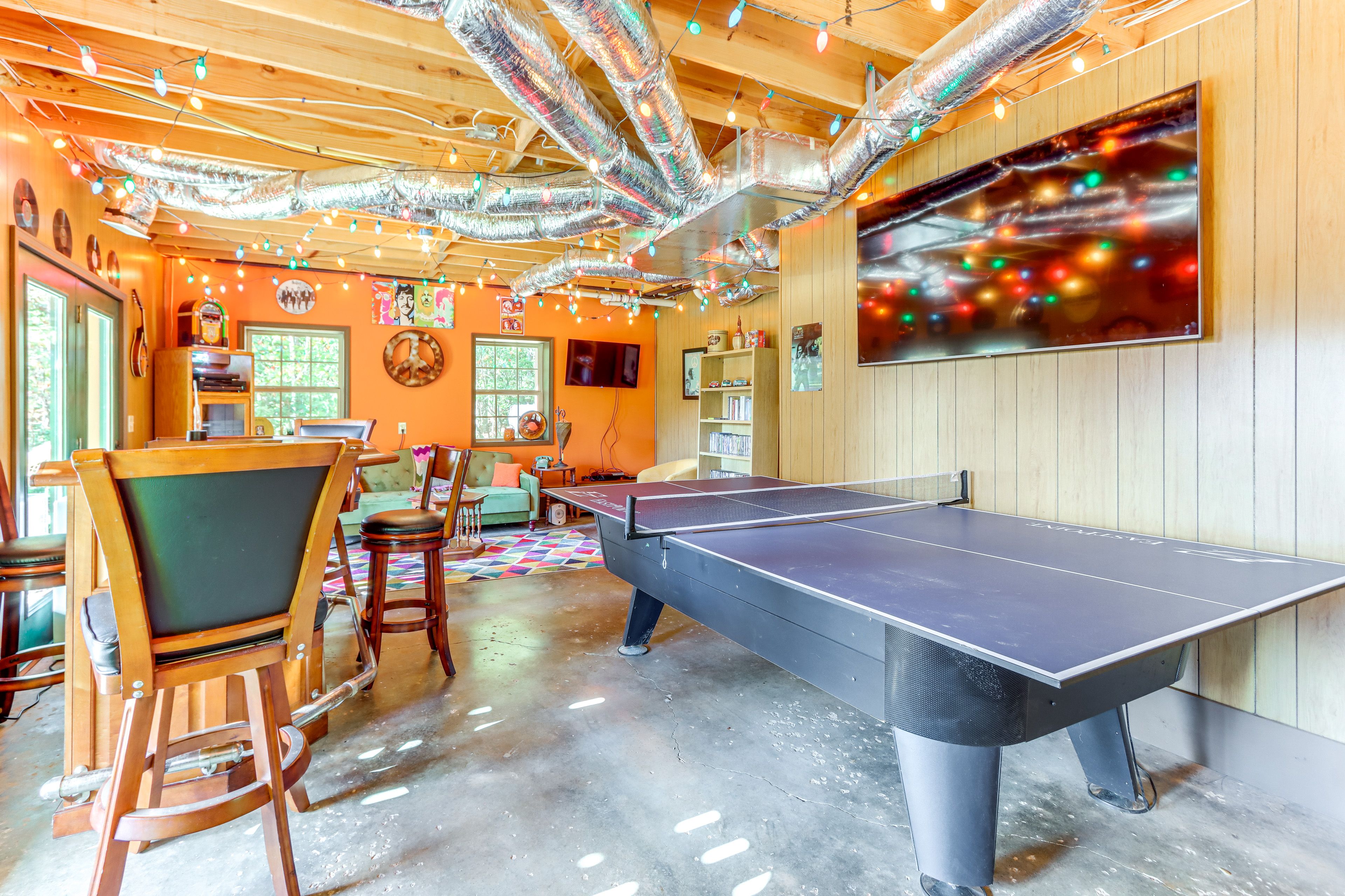 Game Room | Basement | 2 Twin Futons | Bar Area | Pool/Ping Pong Table