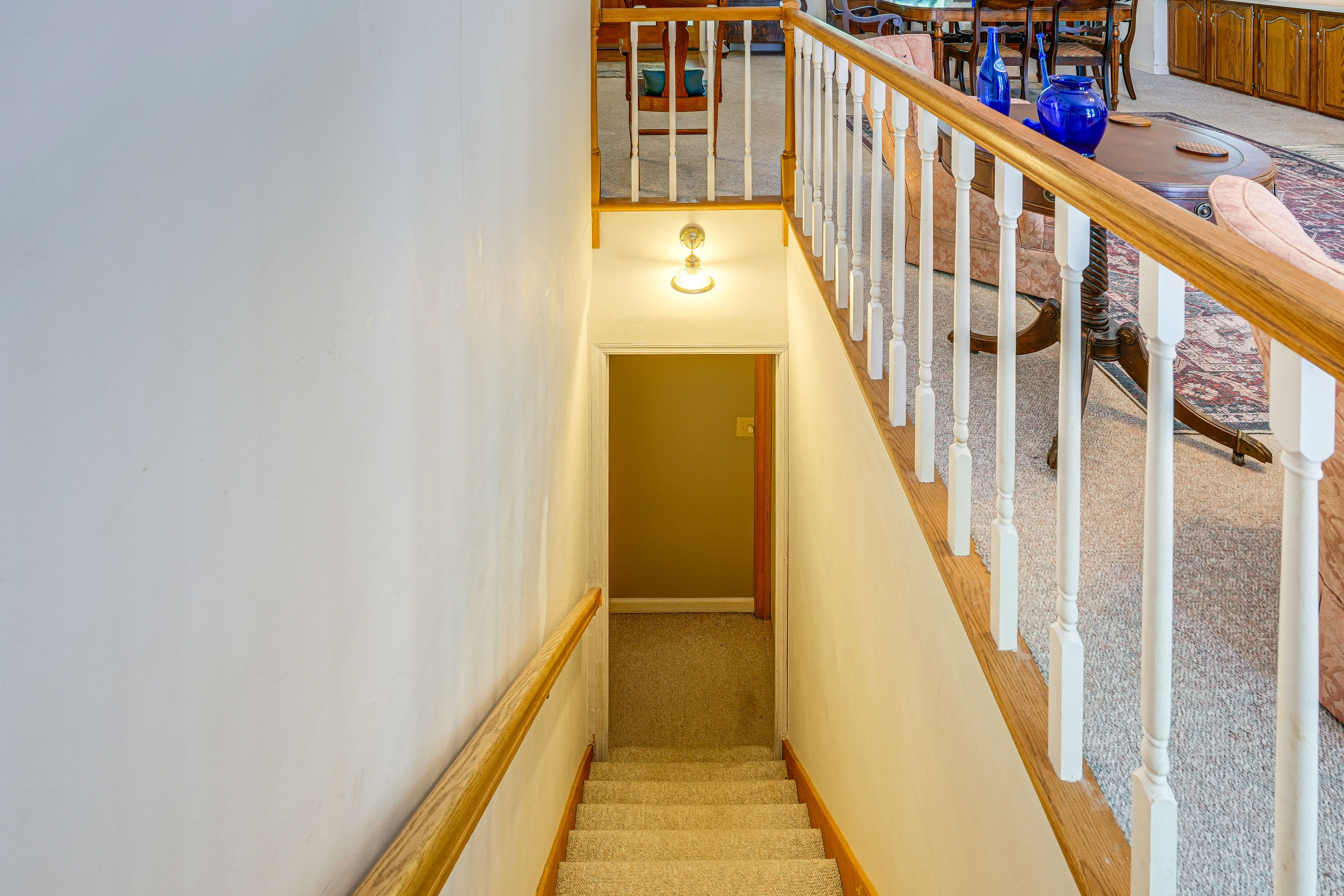Staircase | Main Level