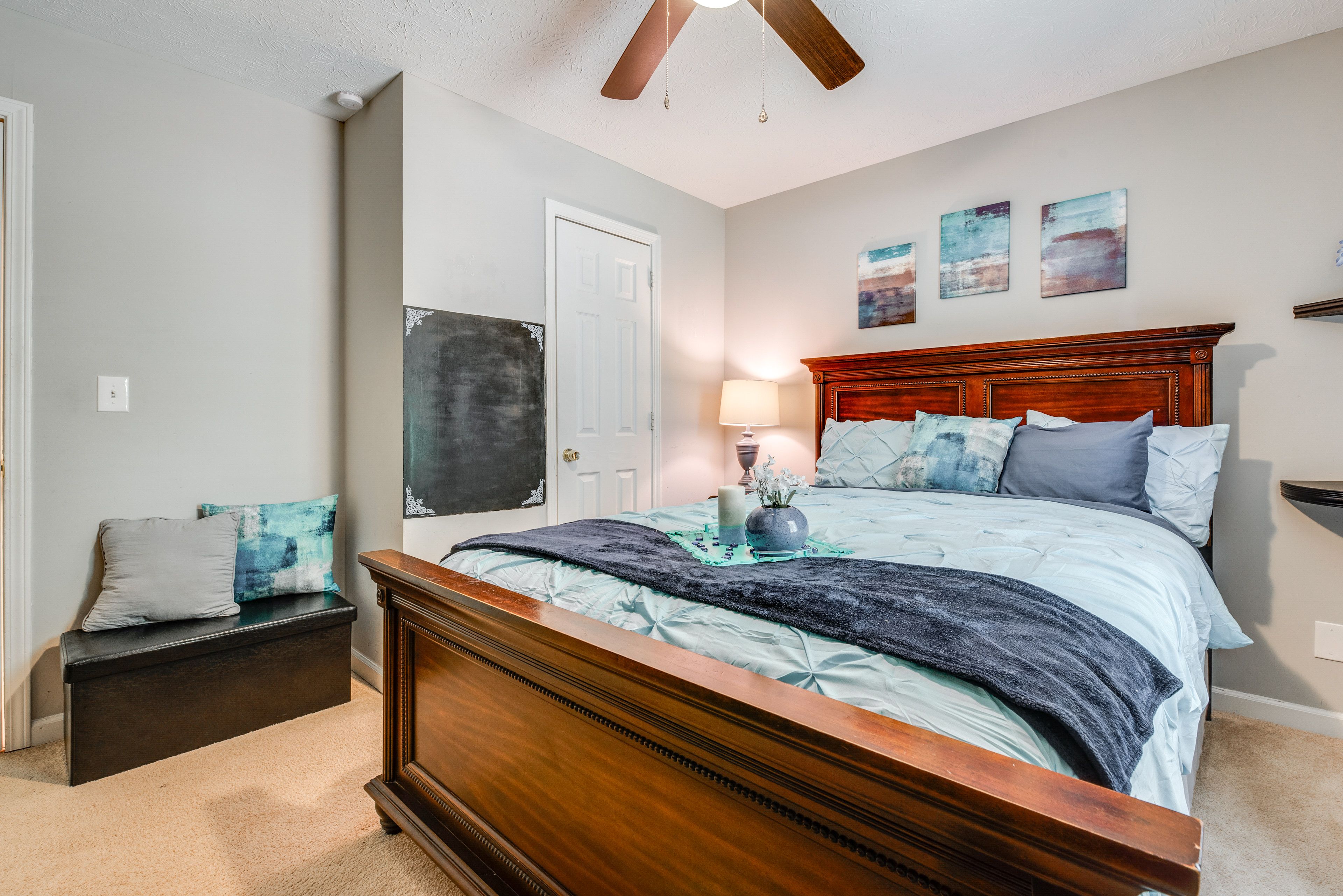 Bedroom 2 | Queen Bed