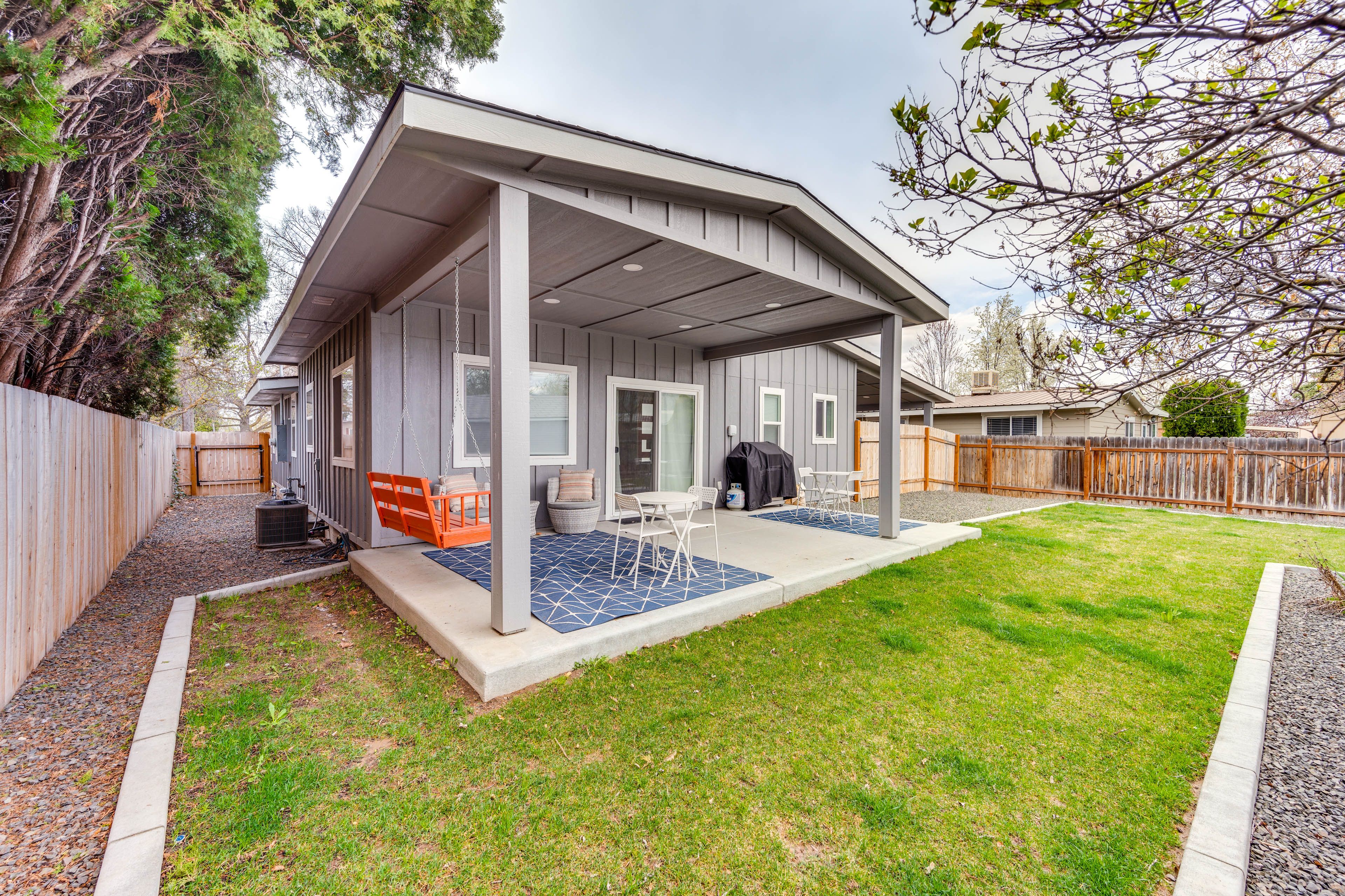 Private Yard | Covered Patio | Gas Grill