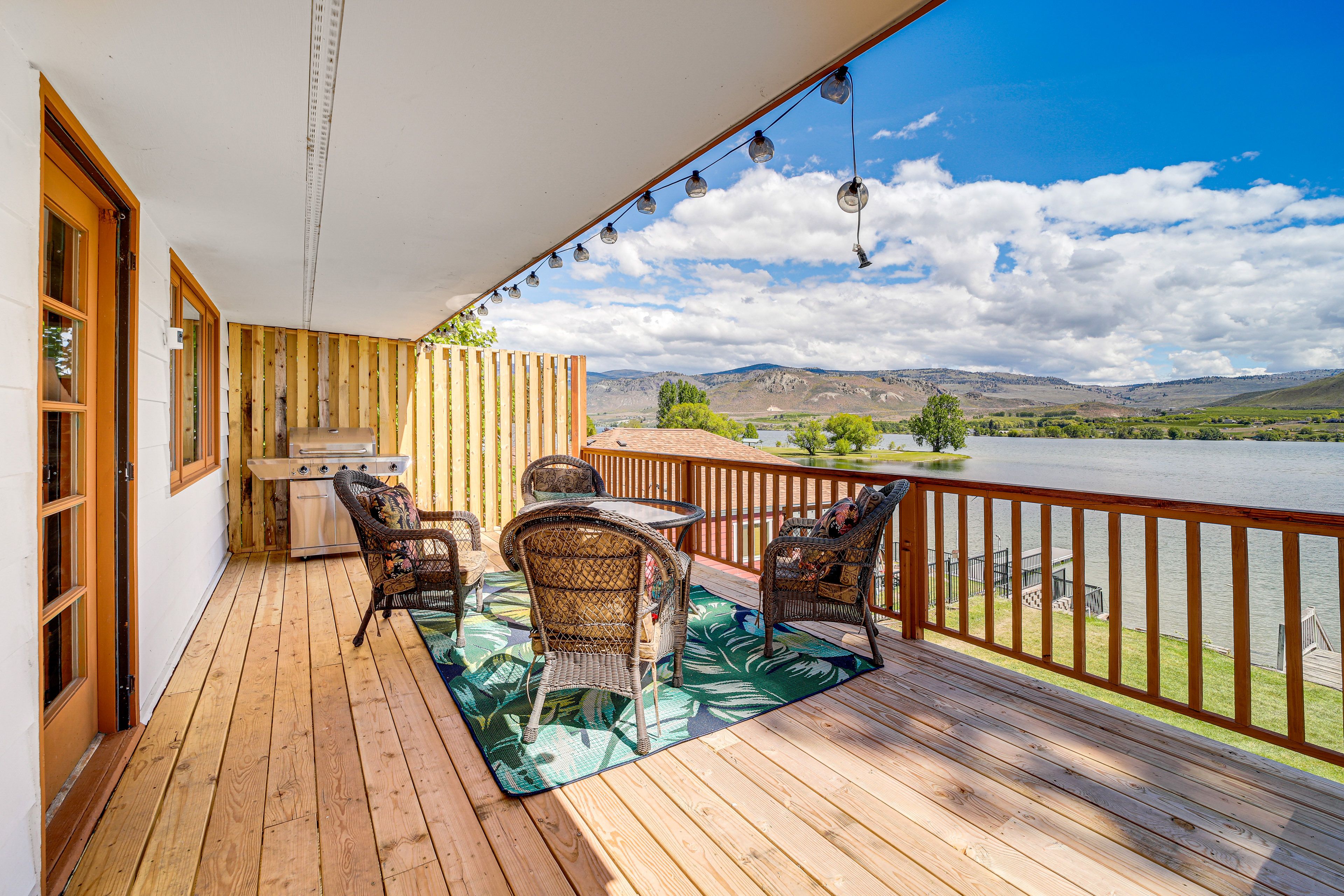 Oroville Vacation Rental | 4BR | 2BA | 2,286 Sq Ft | Stairs Required