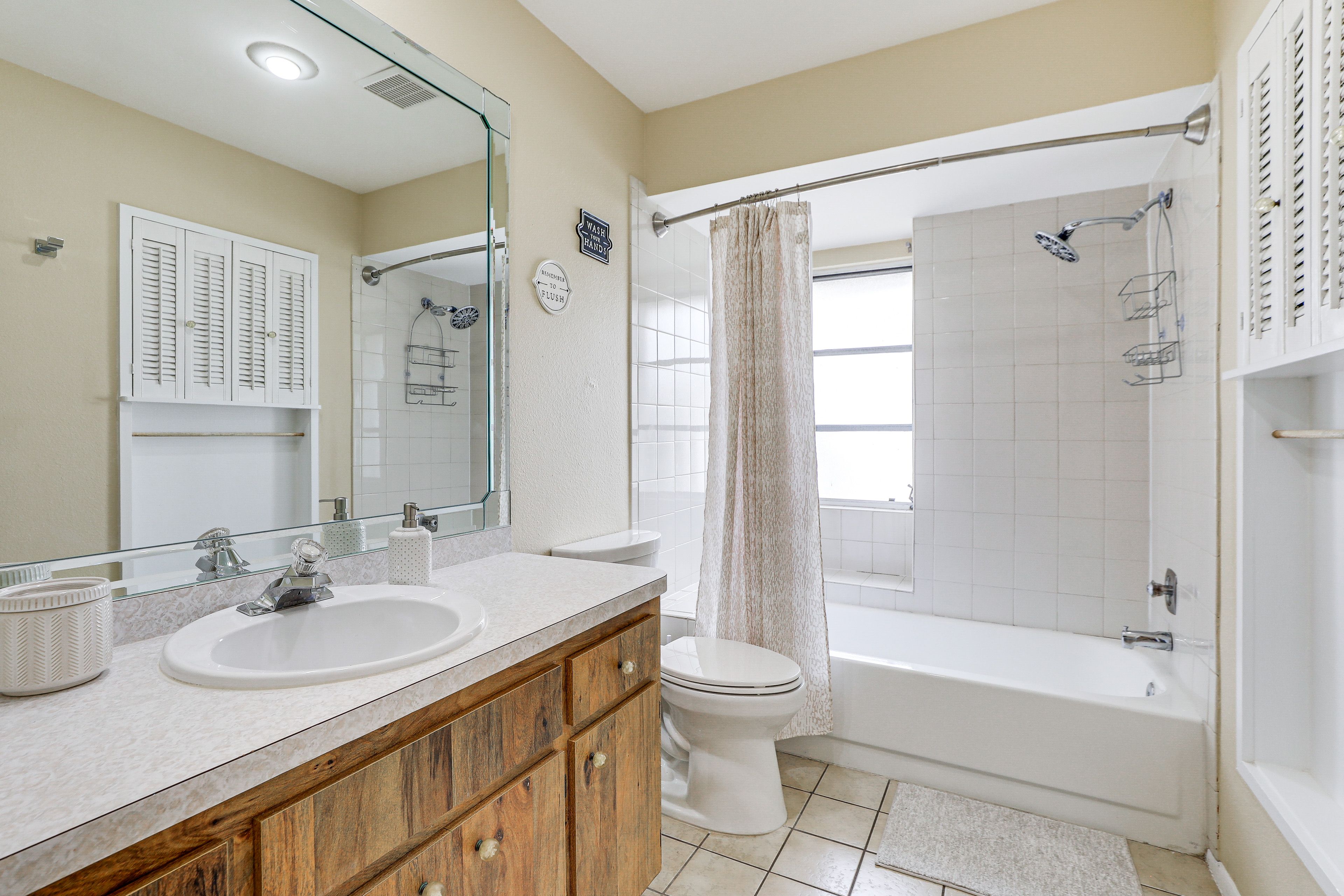 Full Bathroom